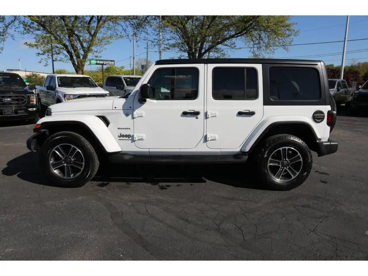 Jeep Wrangler снимка Jeep Wrangler