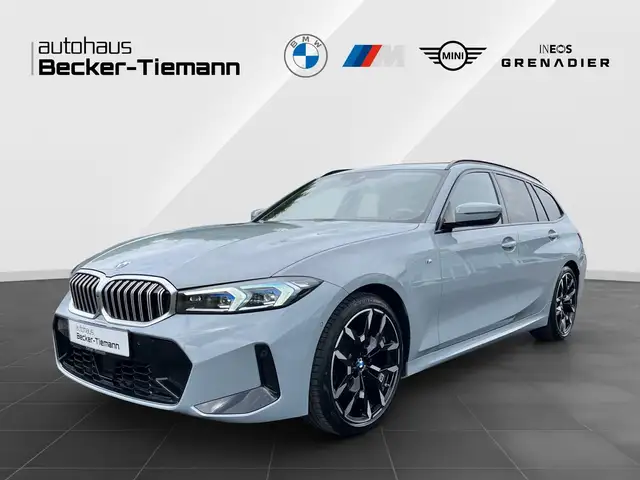 Bmw 320 i Touring M Sport AHK HUD DrivAss. ACC ParkAss+ Ad