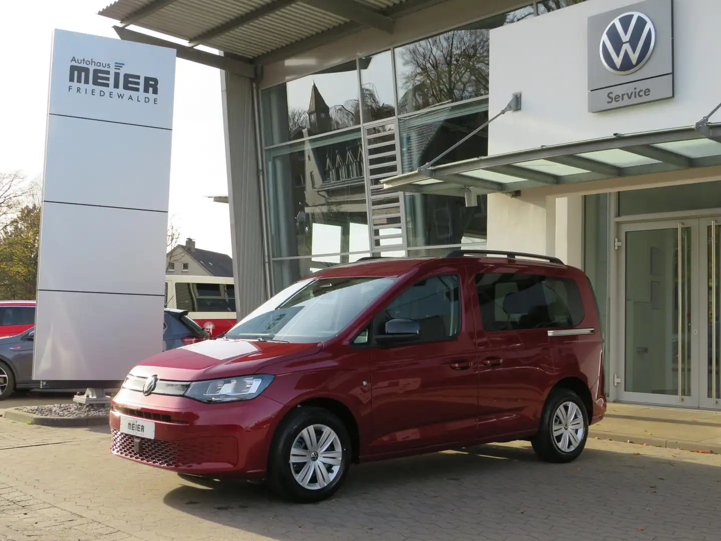 Volkswagen Caddy Kombi 1.5TSI AHK Sitzh. ACC APP Parkh. Червоний - 2
