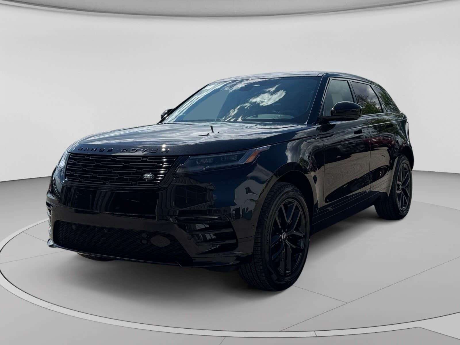 2026 Land Rover Range Rover Velar P250 Dynamic SE - $13,621 IN DEMO SAVINGS!
