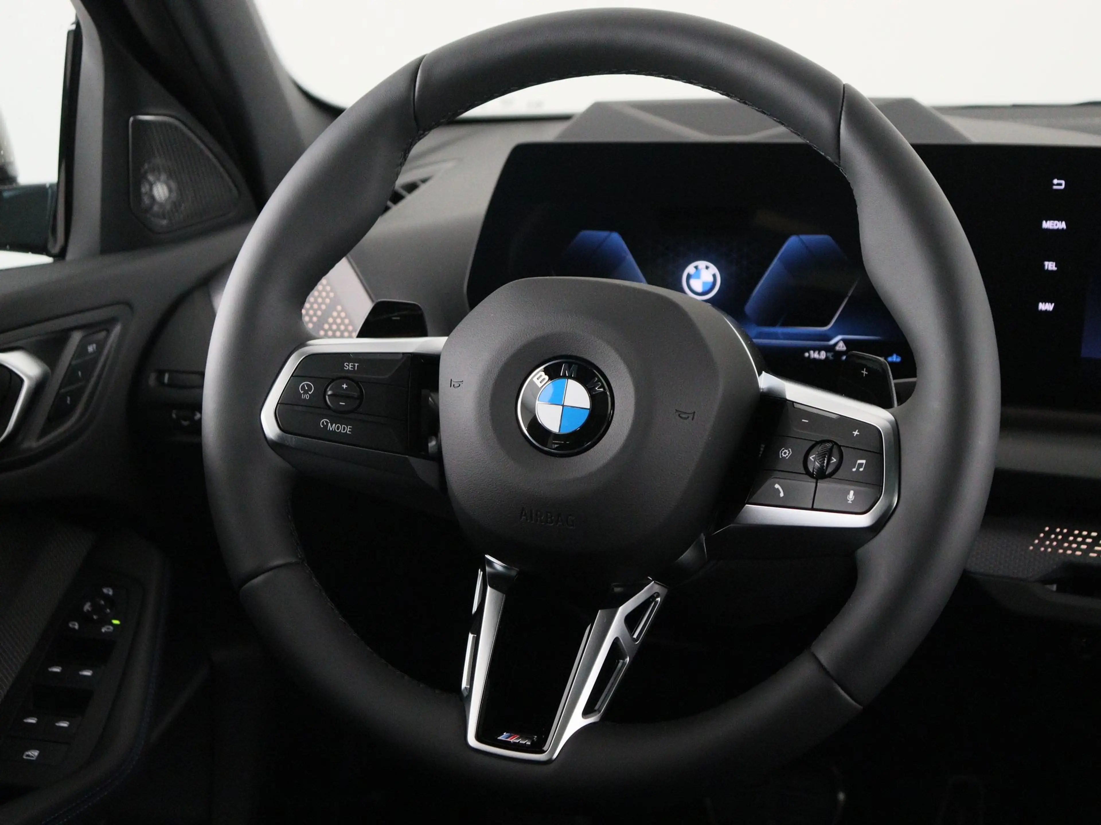 BMW 120 1 Serie FASHION GREY | M Sport Pro | Harman Kardon — photo 2
