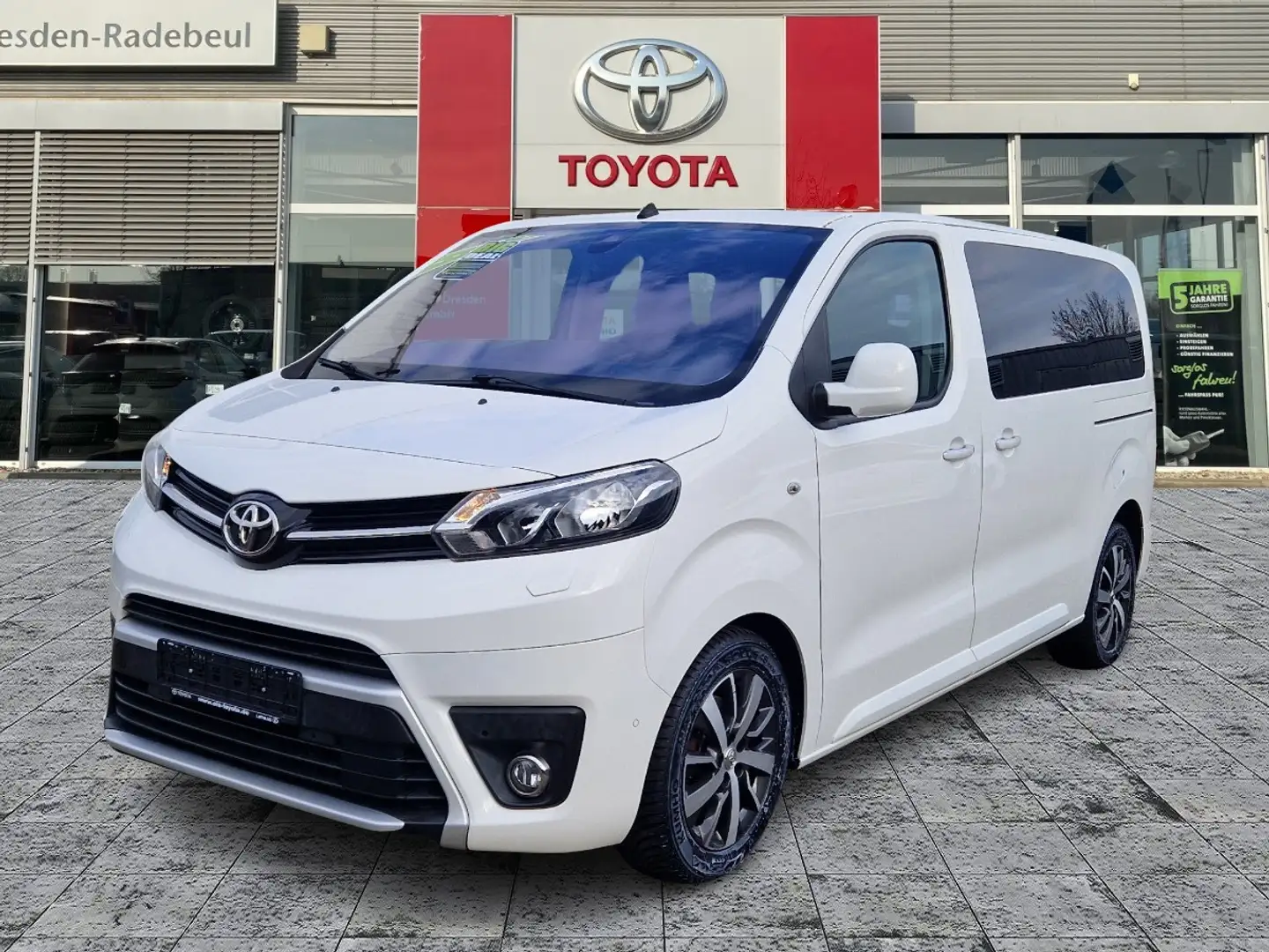 Toyota Proace Verso 2.0 D-4D L1 Family Comfort 8-Sitze White - 2