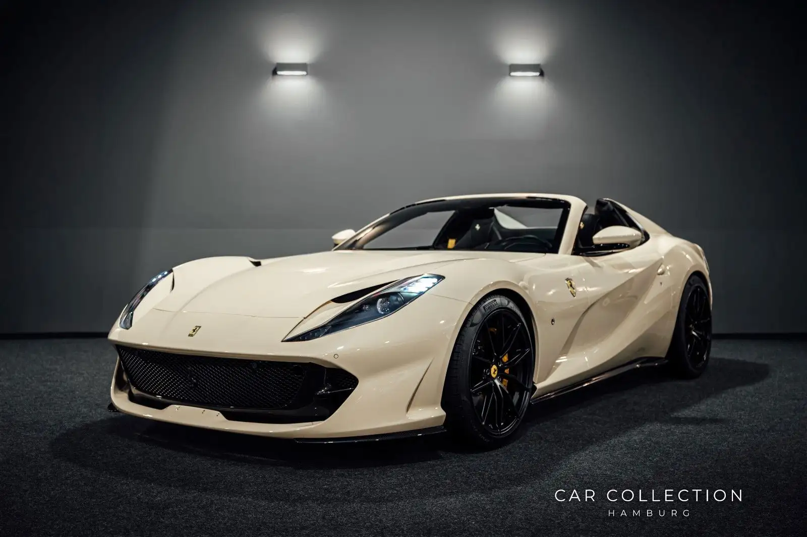 Ferrari GTS | Avorio | Lift | Full Carbon | SPEC