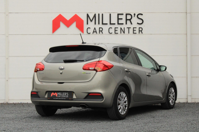 Kia Ceed / cee'd 1.6 GDI Business Pack Camera Cruise Navi Bluetooth — photo 4