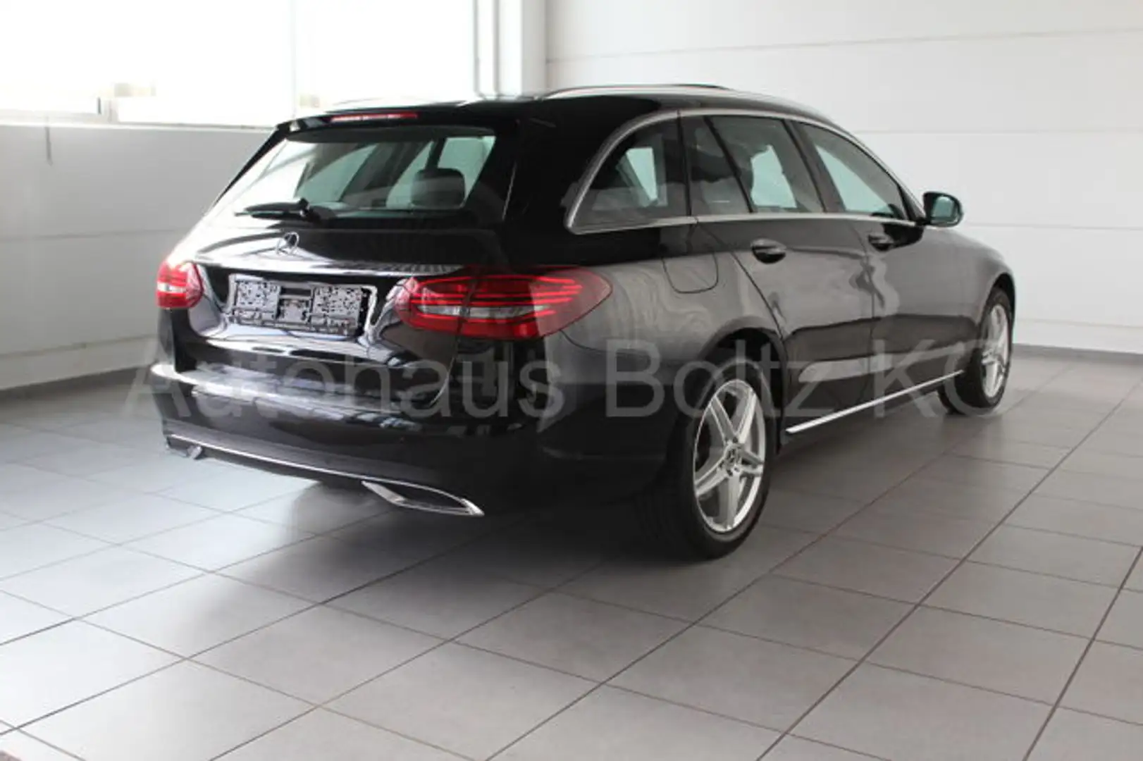 Mercedes-Benz C 200 T 4M Avantgarde Pano Multibeam Comand AHK Nero - 2