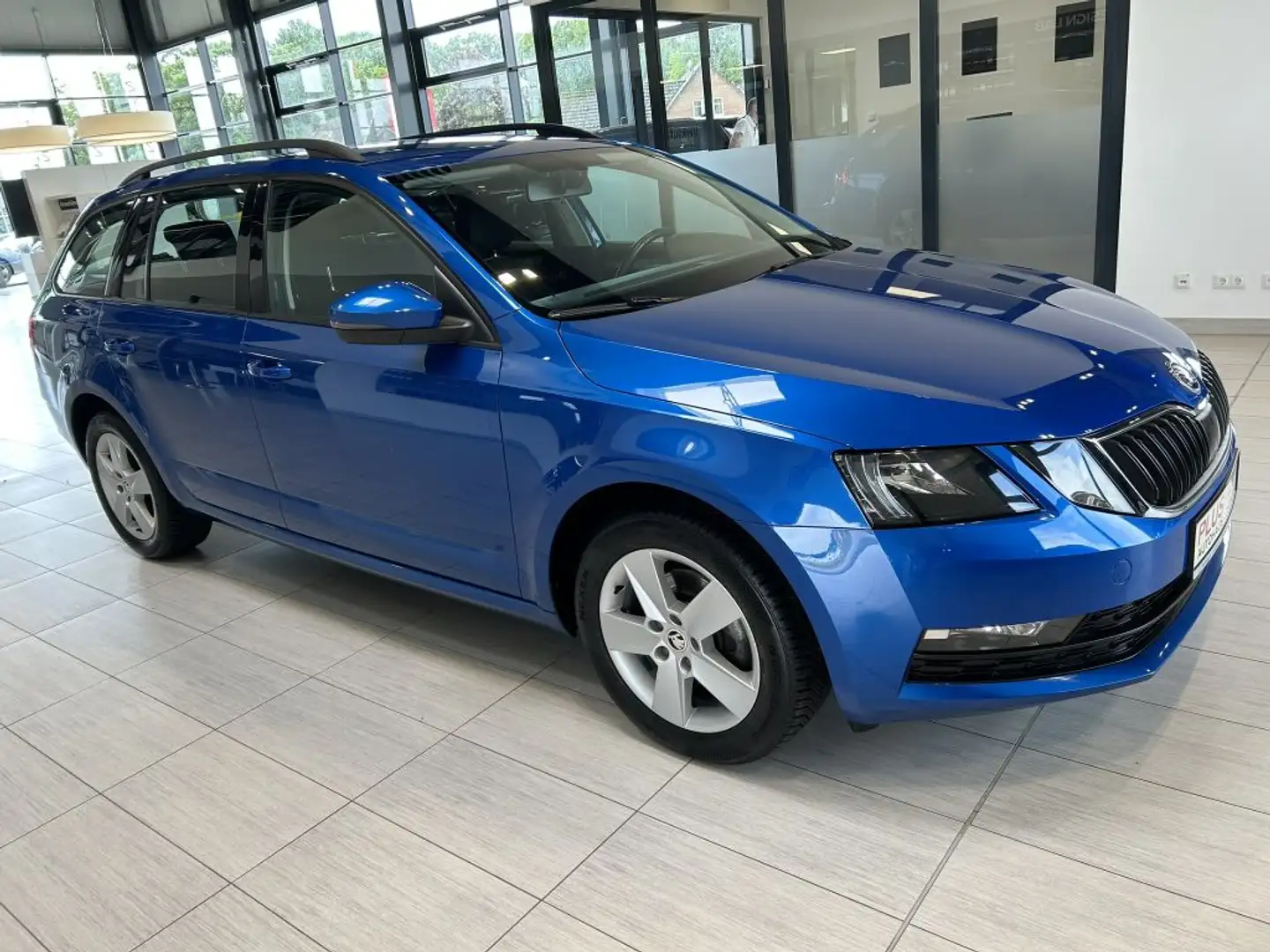 Skoda Octavia Combi 2.0 TDI DSG Ambition - 2