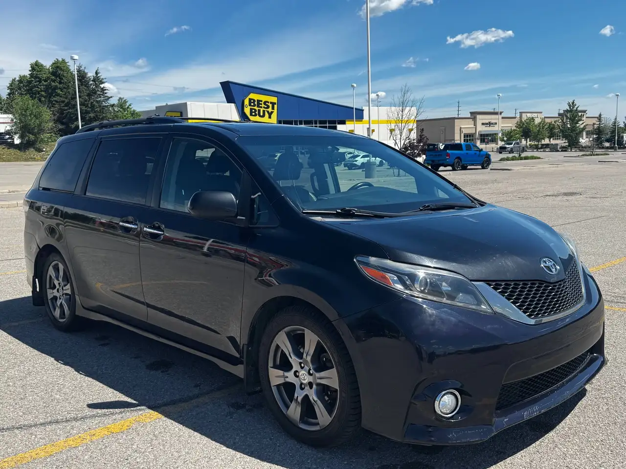 Toyota Sienna photo Toyota Sienna