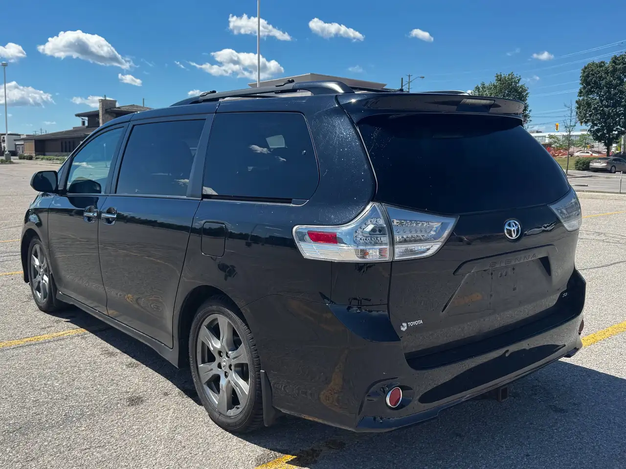 Toyota Sienna photo Toyota Sienna