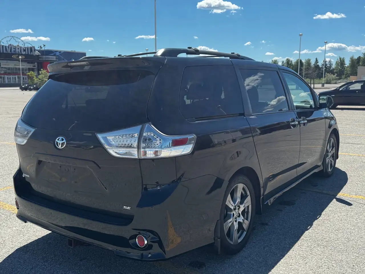 Toyota Sienna photo Toyota Sienna