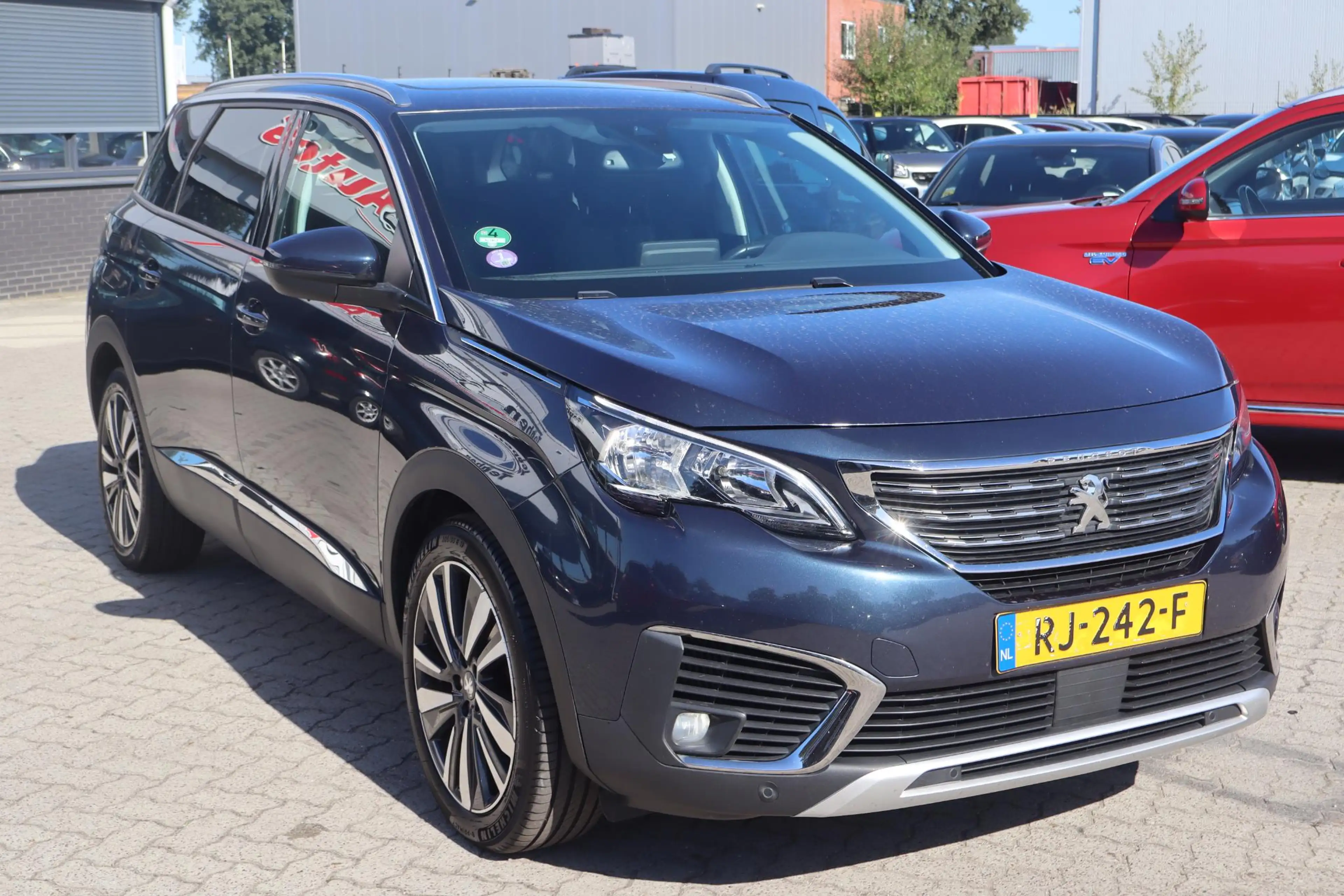Peugeot 5008 1.2 PureTech Allure | 7 Persoons | Elektrisch glaz — photo 11