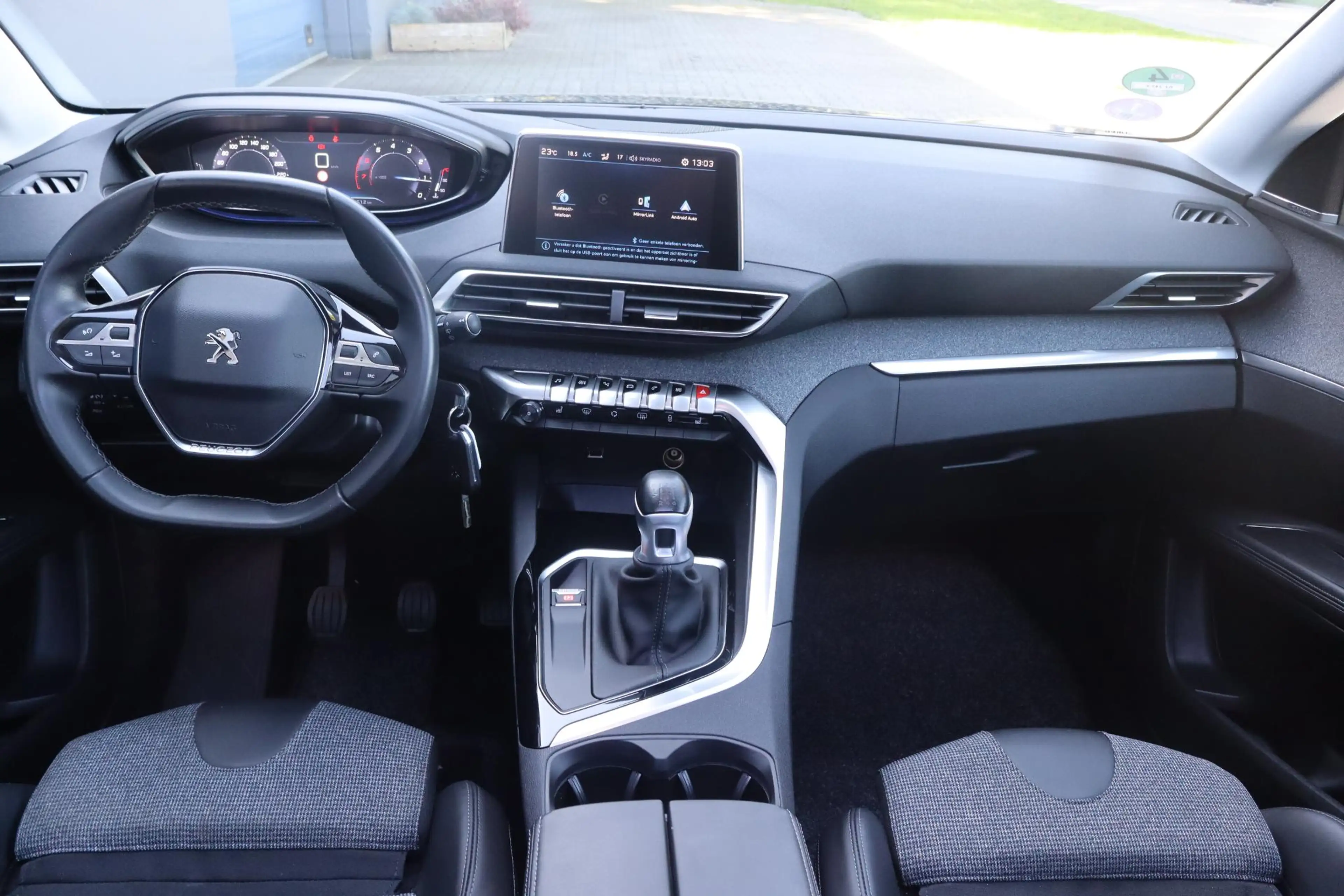 Peugeot 5008 1.2 PureTech Allure | 7 Persoons | Elektrisch glaz — photo 3