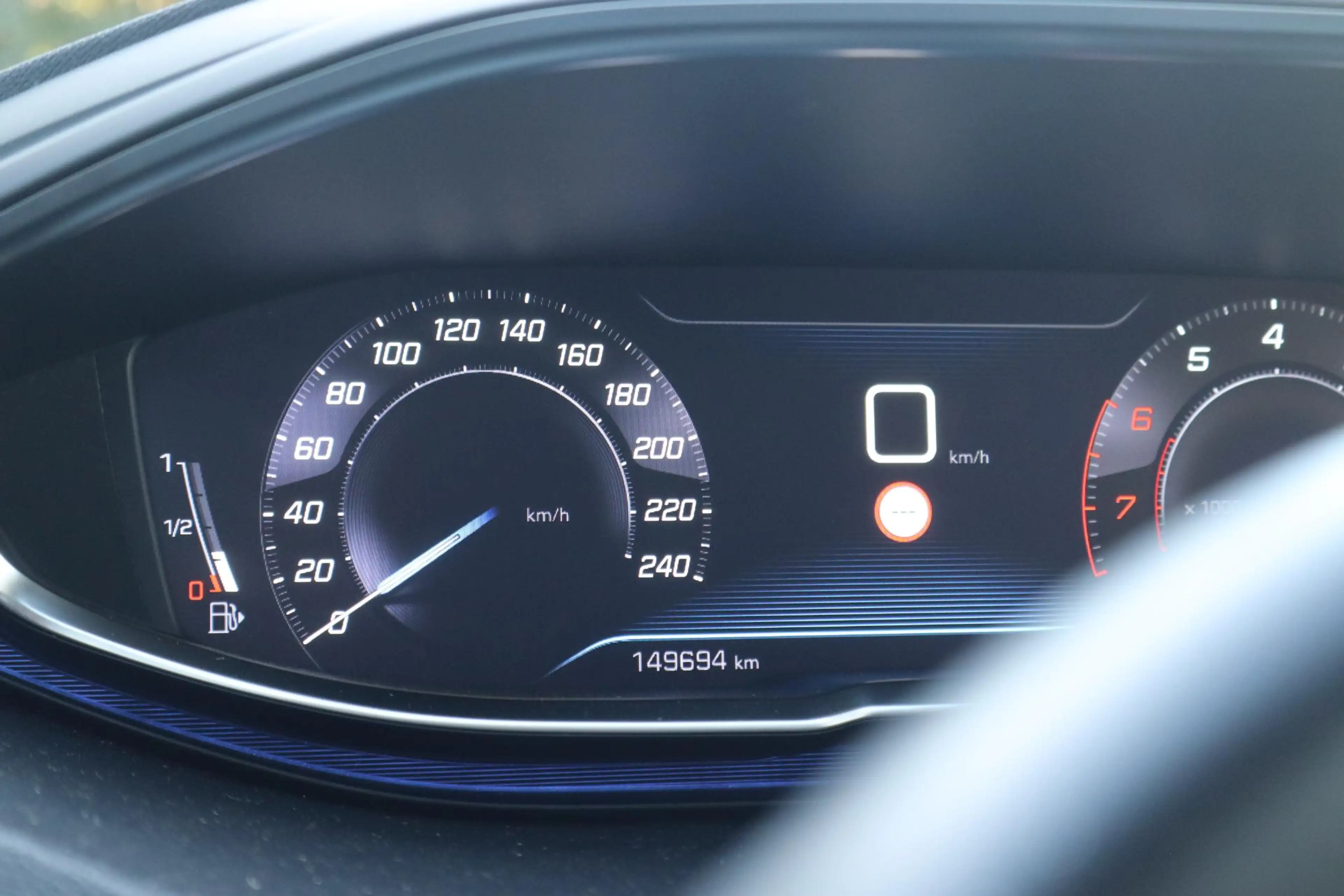 Peugeot 5008 1.2 PureTech Allure | 7 Persoons | Elektrisch glaz — photo 4
