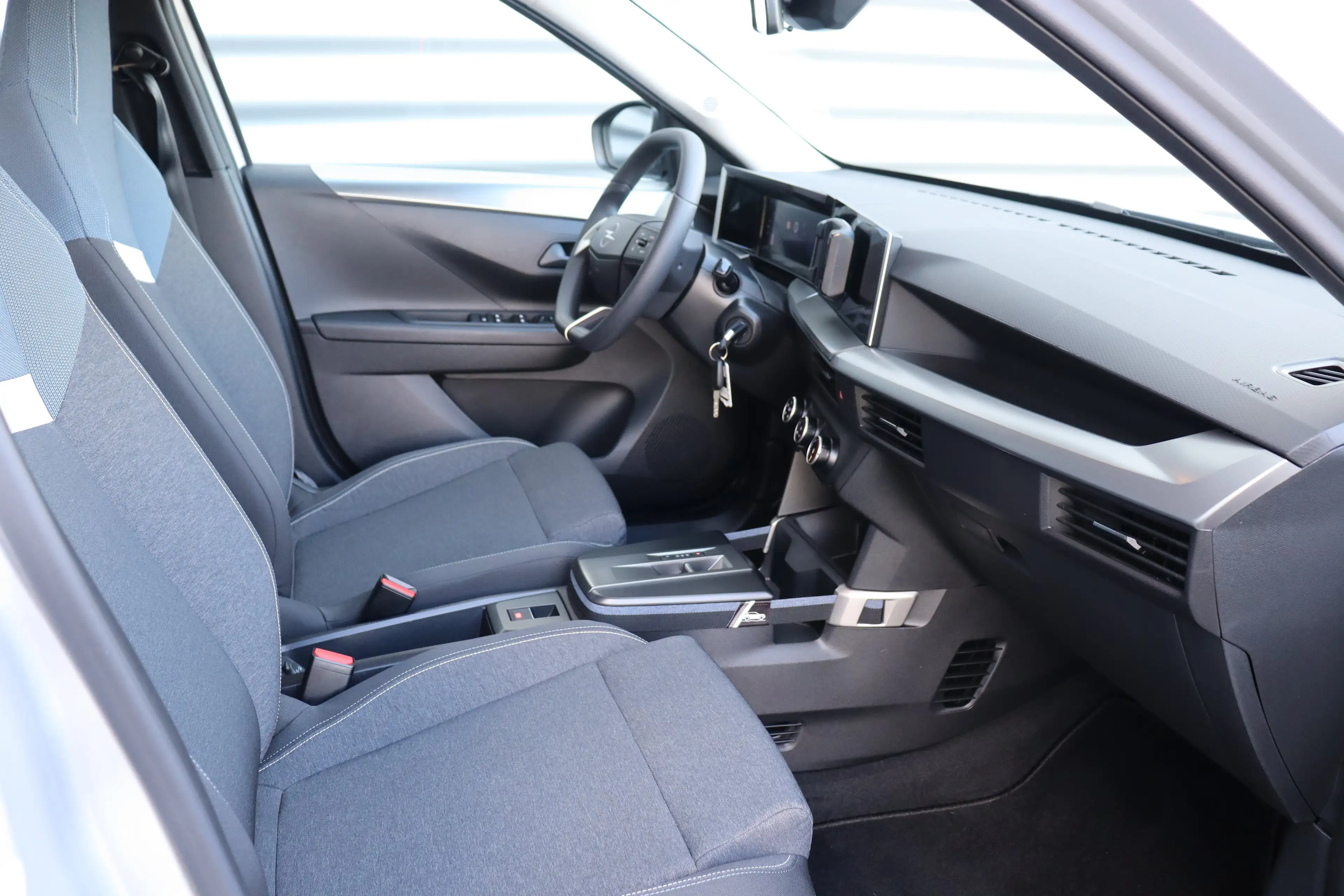 Opel Frontera ELECTRIC 44KWH 113PK EDITION AUTOMAAT / AIRCO / LE — photo 18