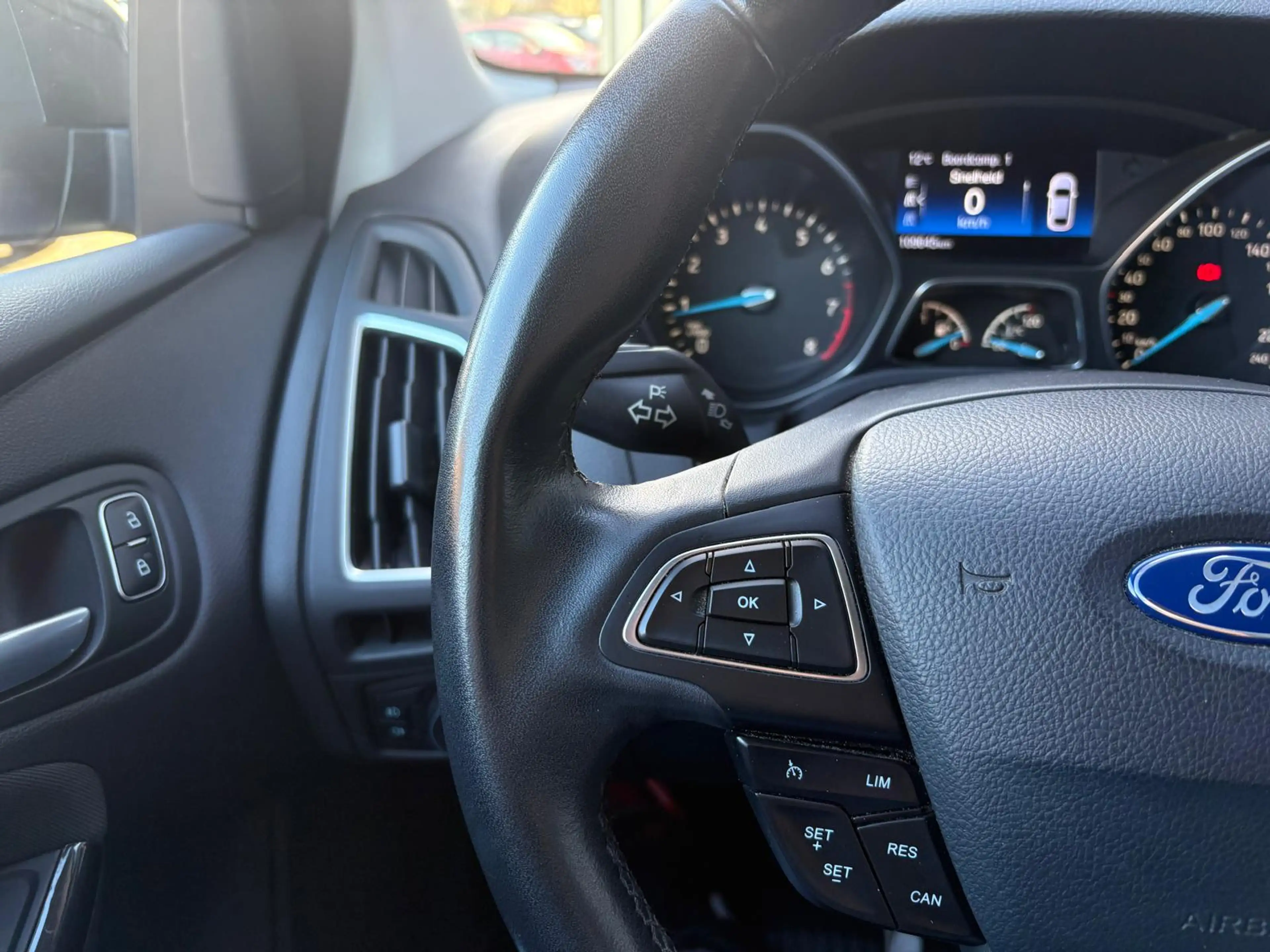 Ford Focus Wagon 125PK Titanium Navigatie/Parkeerhulp/Bluetoo — photo 15