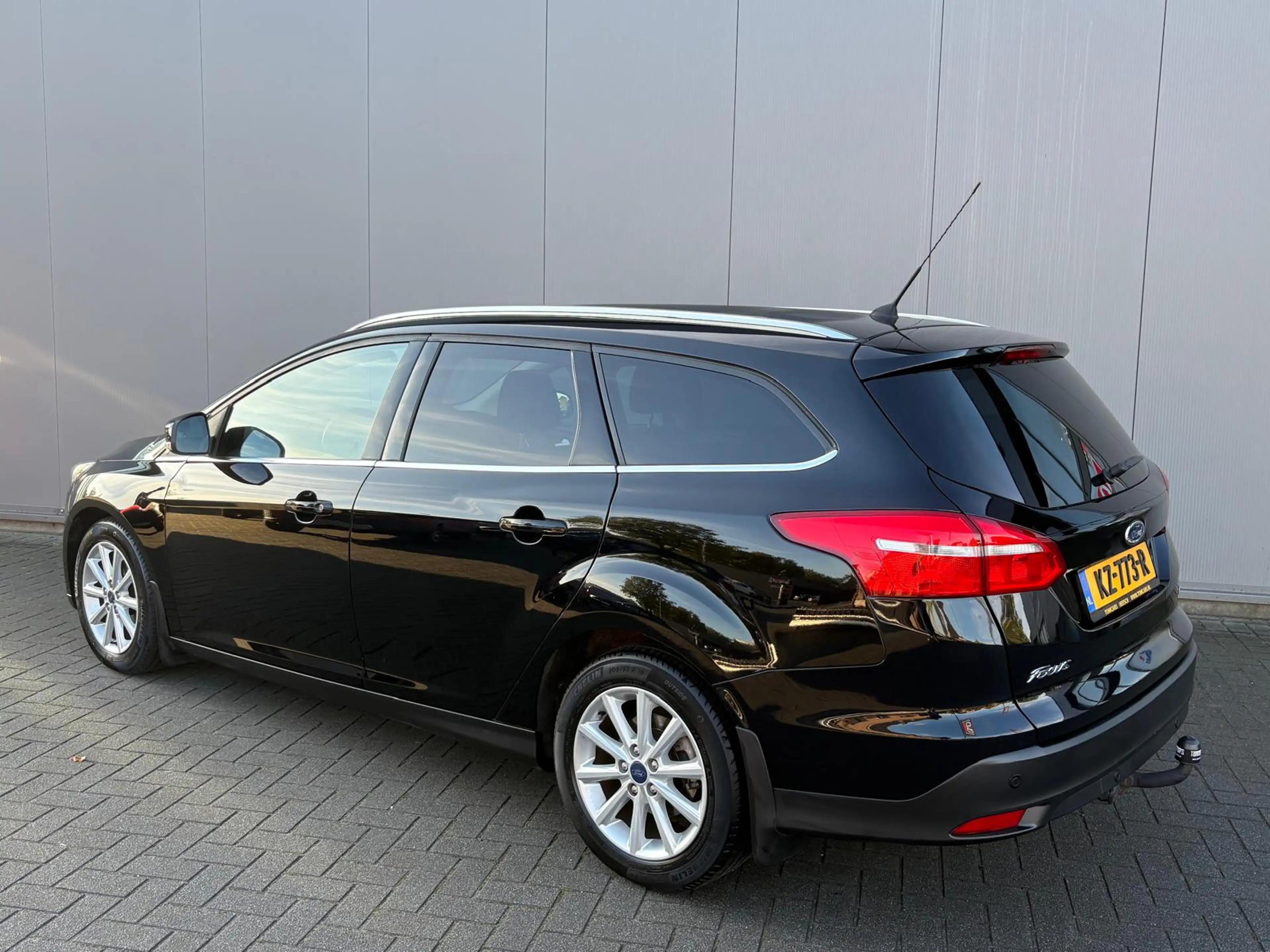 Ford Focus Wagon 125PK Titanium Navigatie/Parkeerhulp/Bluetoo — photo 4