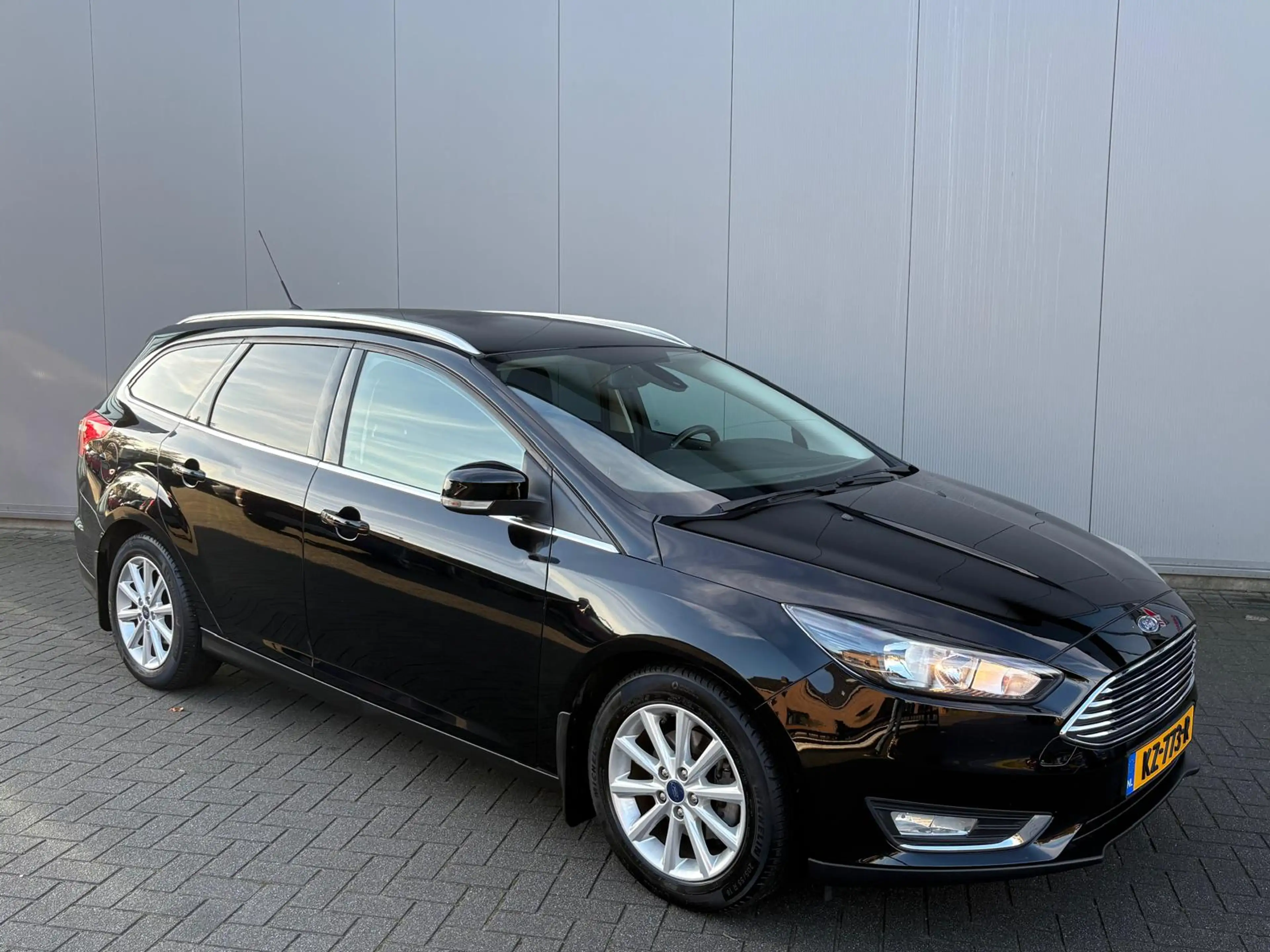 Ford Focus Wagon 125PK Titanium Navigatie/Parkeerhulp/Bluetoo — photo 2