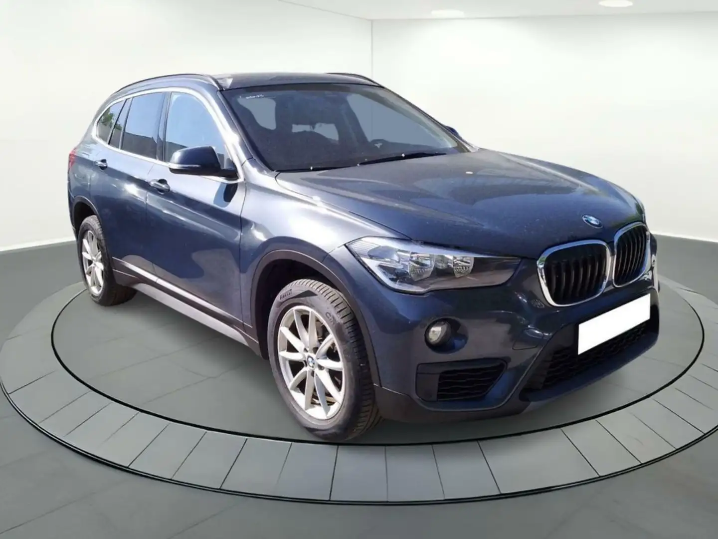 BMW X1 2.0 d sDrive18 AdBlue Business Model Gris - 2
