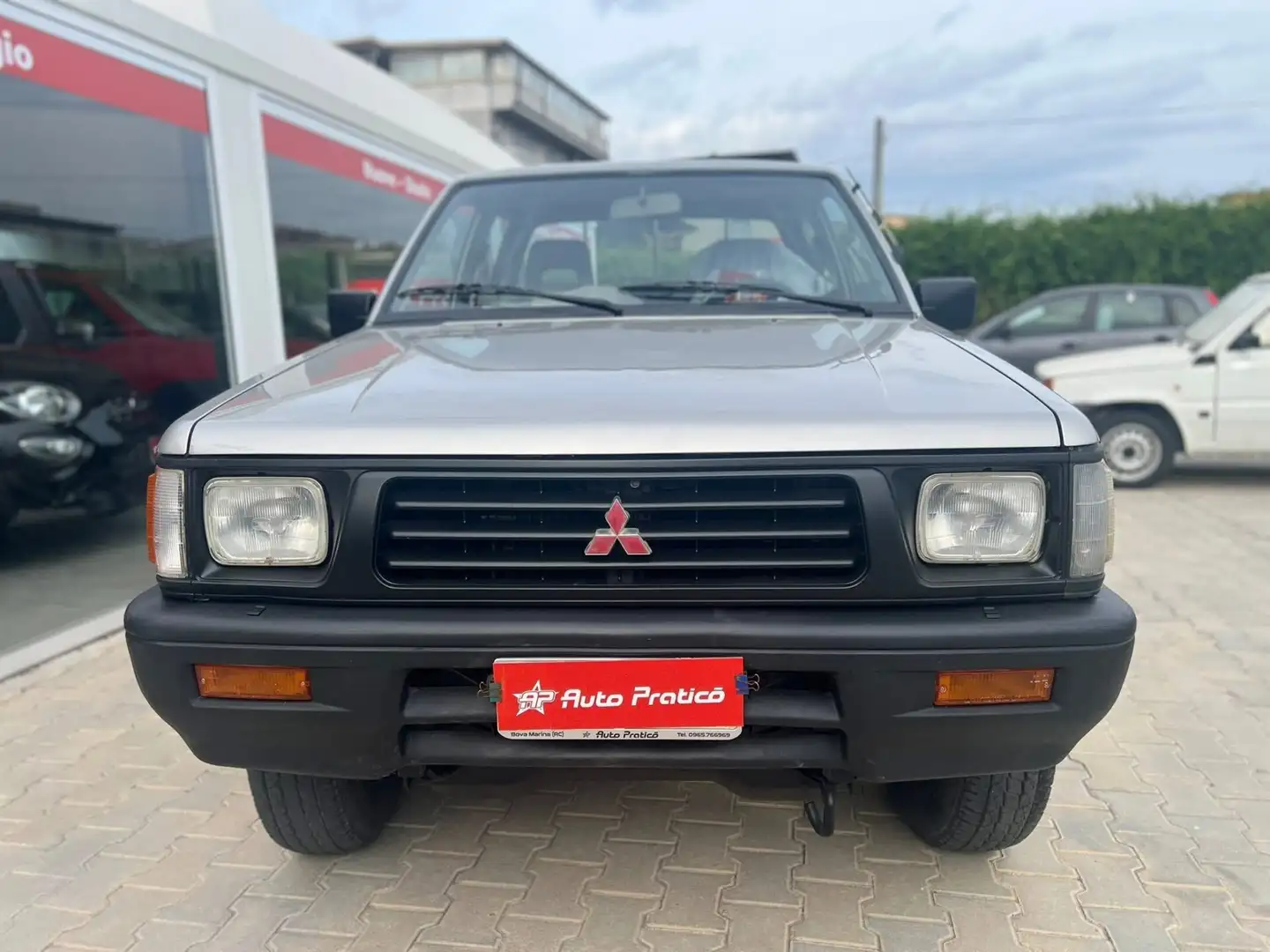Mitsubishi L200 L200 2.5 TD 4WD Double Cab Pick-up Gris - 2