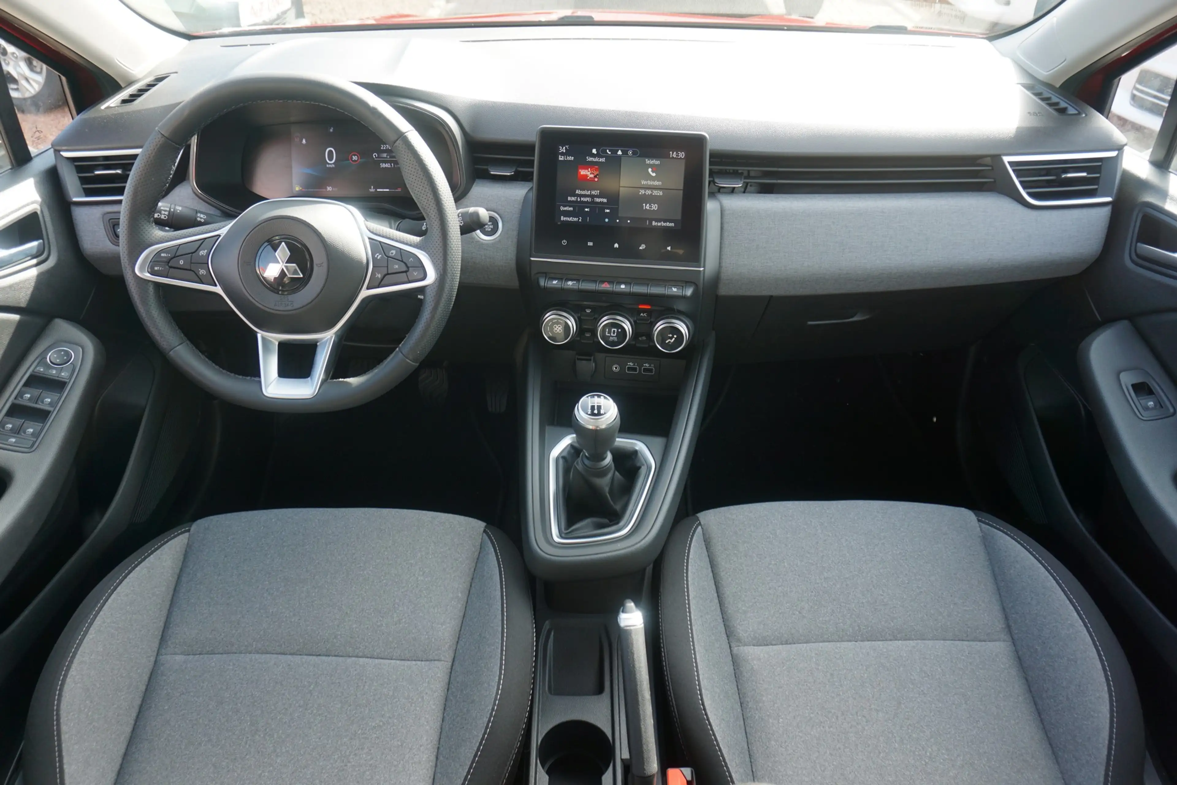 Mitsubishi Colt 1.0 SCe Plus LED Kamera Keyless Spurhalte — photo 8