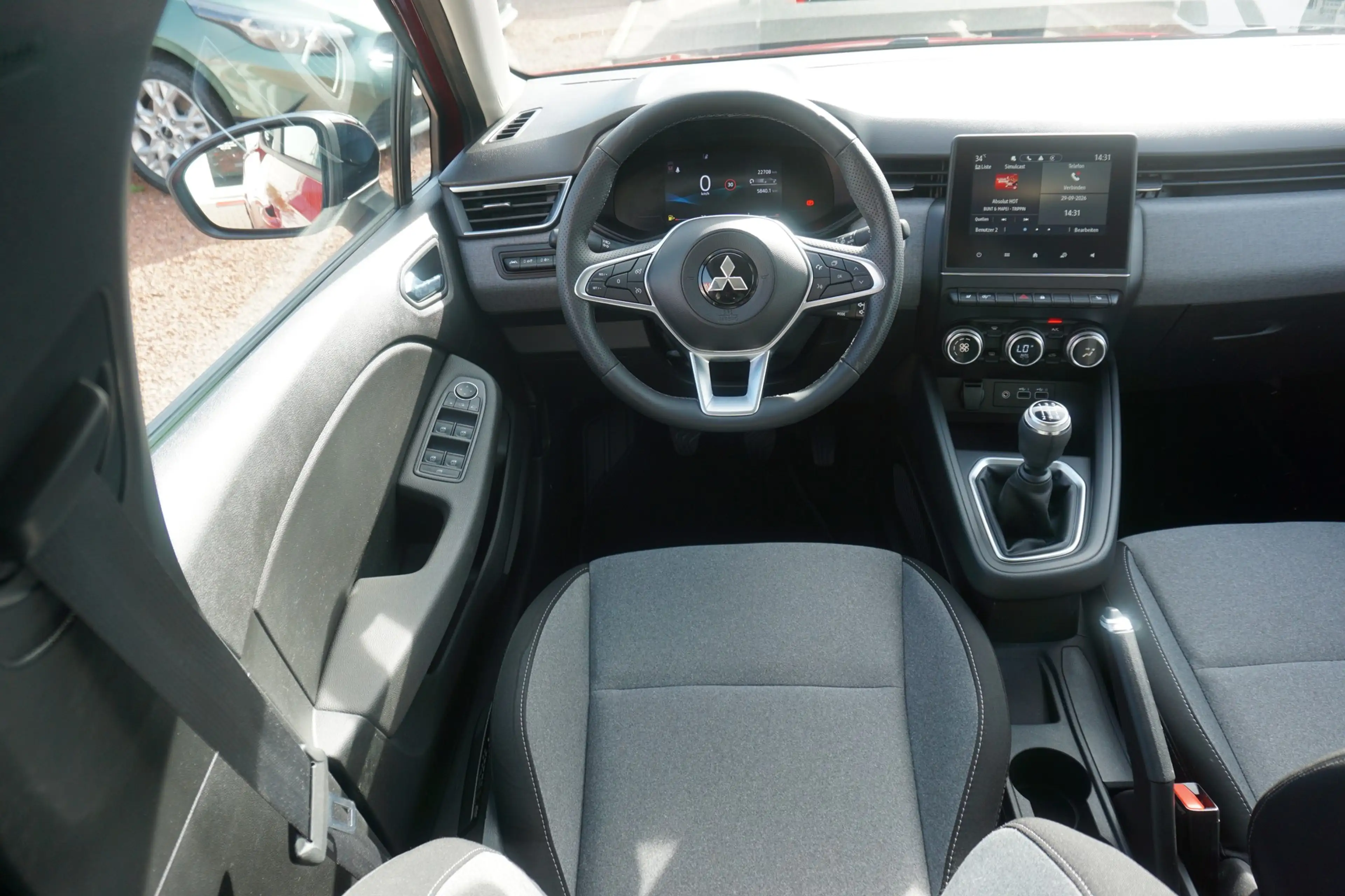Mitsubishi Colt 1.0 SCe Plus LED Kamera Keyless Spurhalte — photo 10