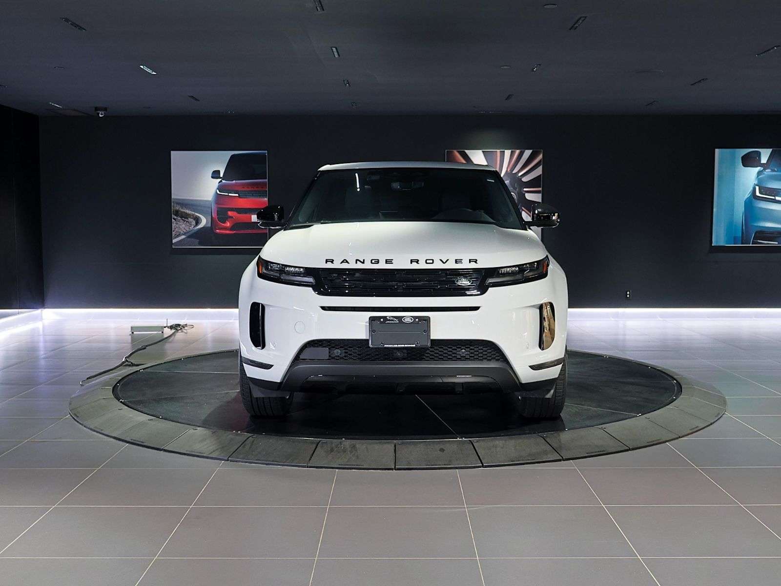 2026 Land Rover Range Rover Evoque S | Sunroof | Navigation | Bluetooth | Heated Seats | Heated Steering — снимка 2