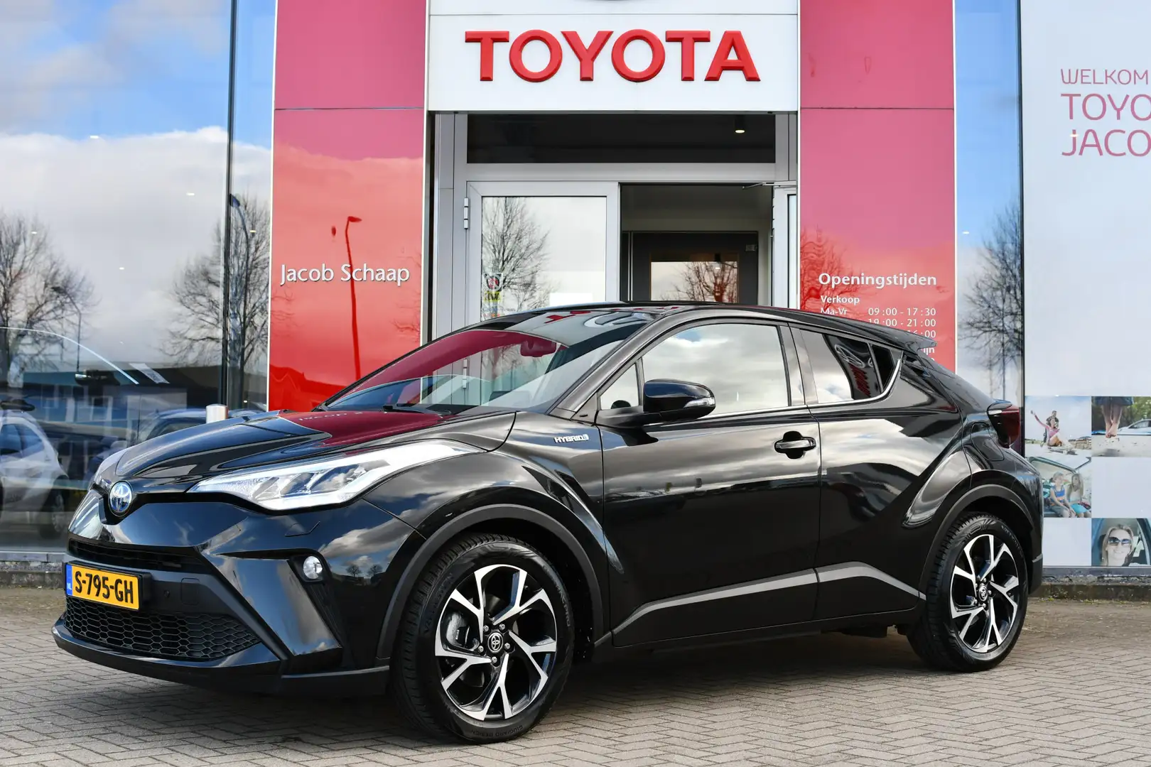 Toyota C-HR 2.0 Hybrid Style Limited Automaat 184pk | Dodehoek Zwart - 1