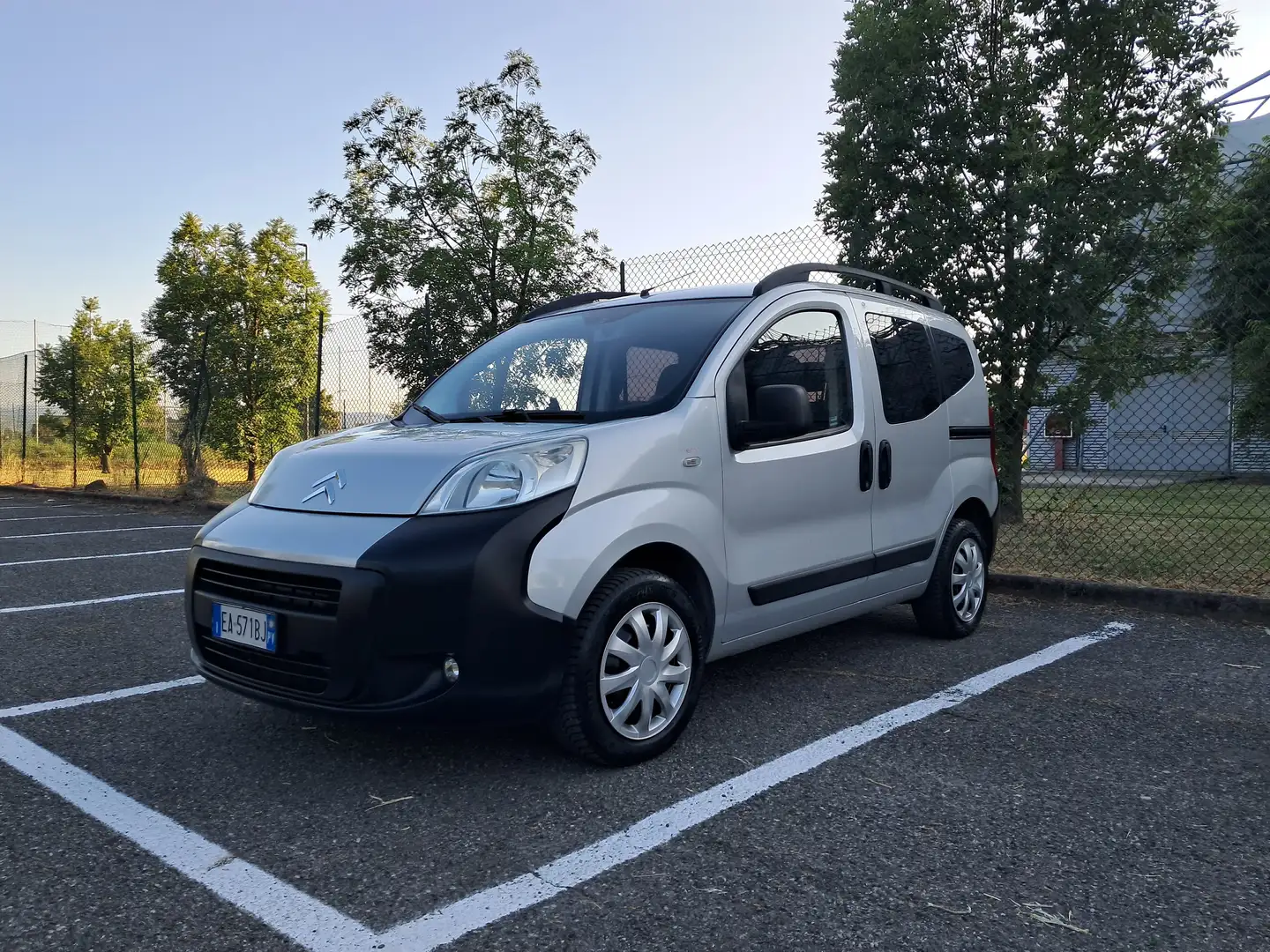 Citroen Nemo 1.4 HDI 70CV Nemo Ok neopatentati Plateado - 2