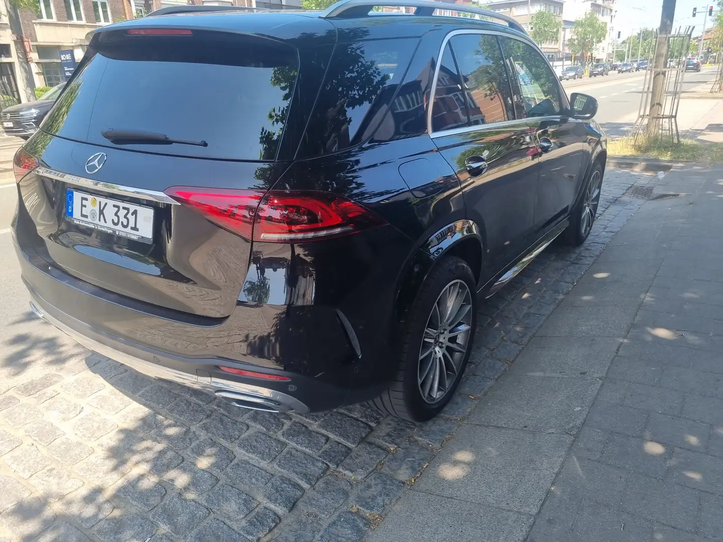 Mercedes-Benz GLE 300 GLE 300 d 4Matic 9G-TRONIC AMG Line Schwarz - 2