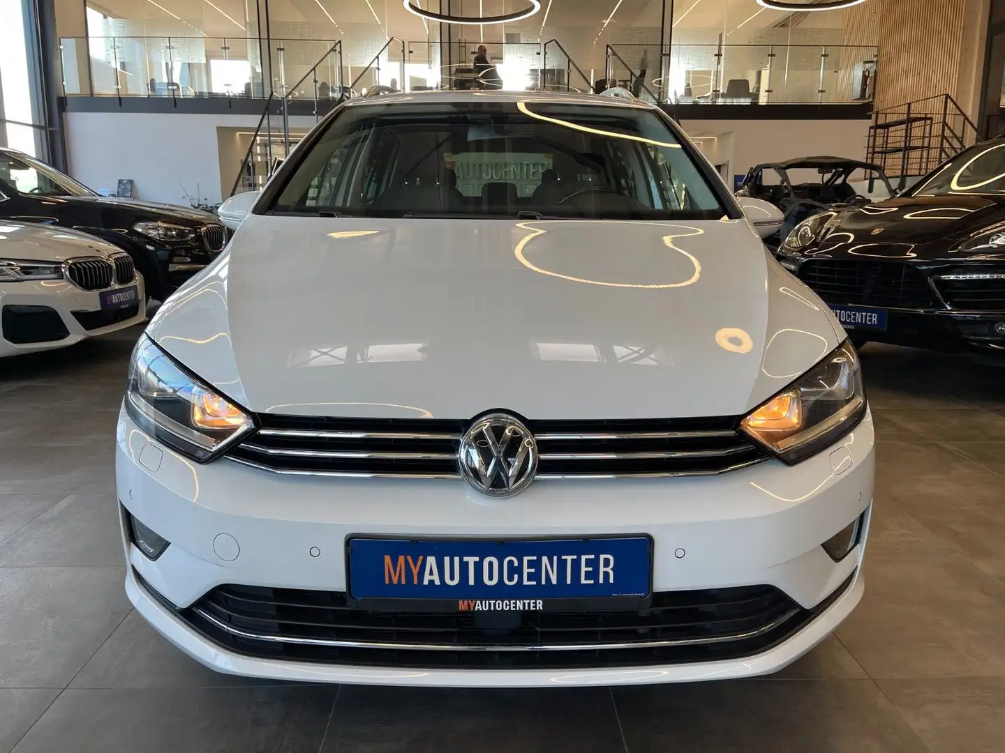 Volkswagen Golf Sportsvan *PDC*AHK*ACC*NAVI*SHZ*MFL* Weiß - 2