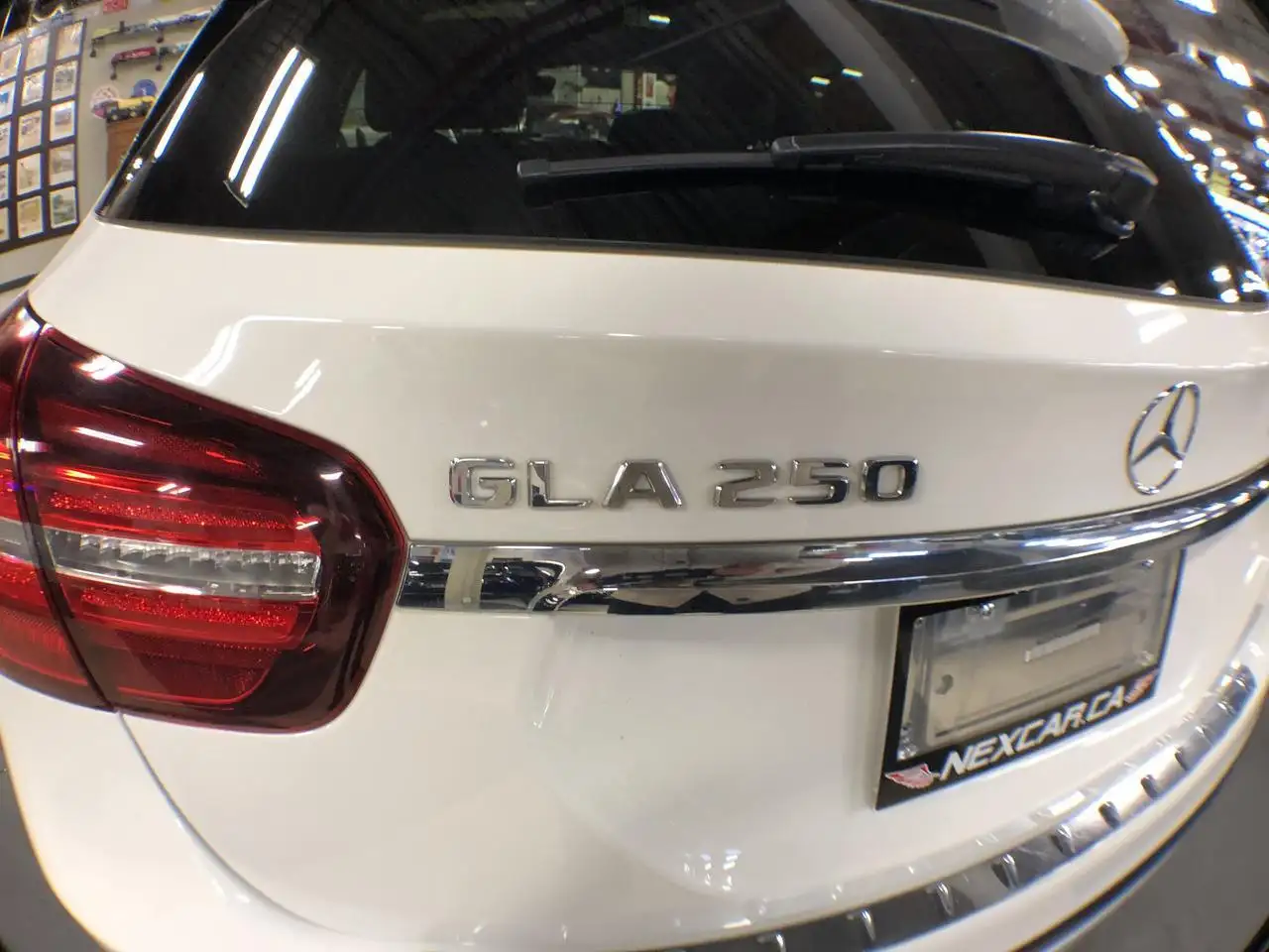 Mercedes-Benz GLA снимка Mercedes-Benz GLA