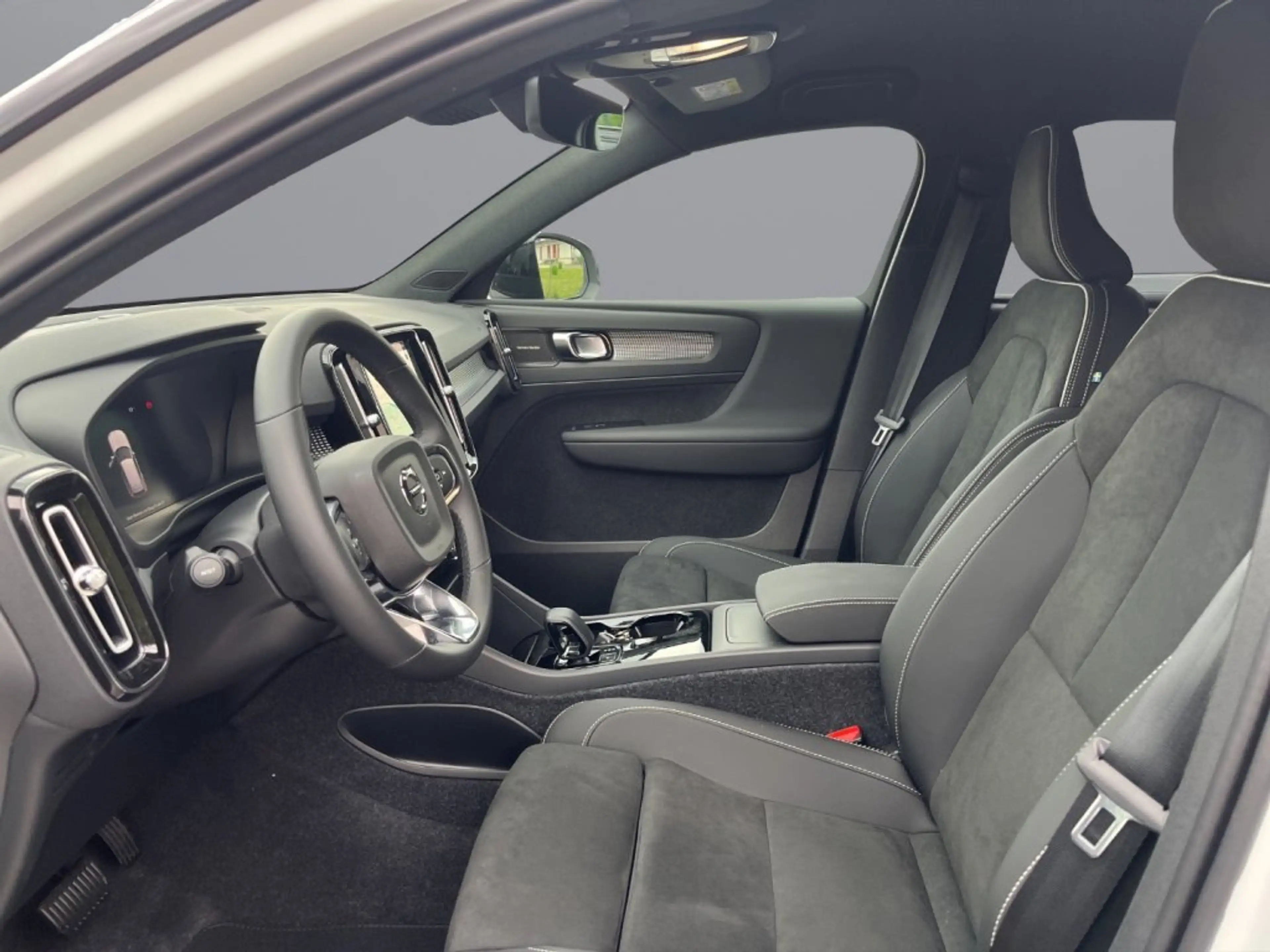 Volvo EX40 Black Edition Plus, Twin Motor, Vollelektrisch — photo 9