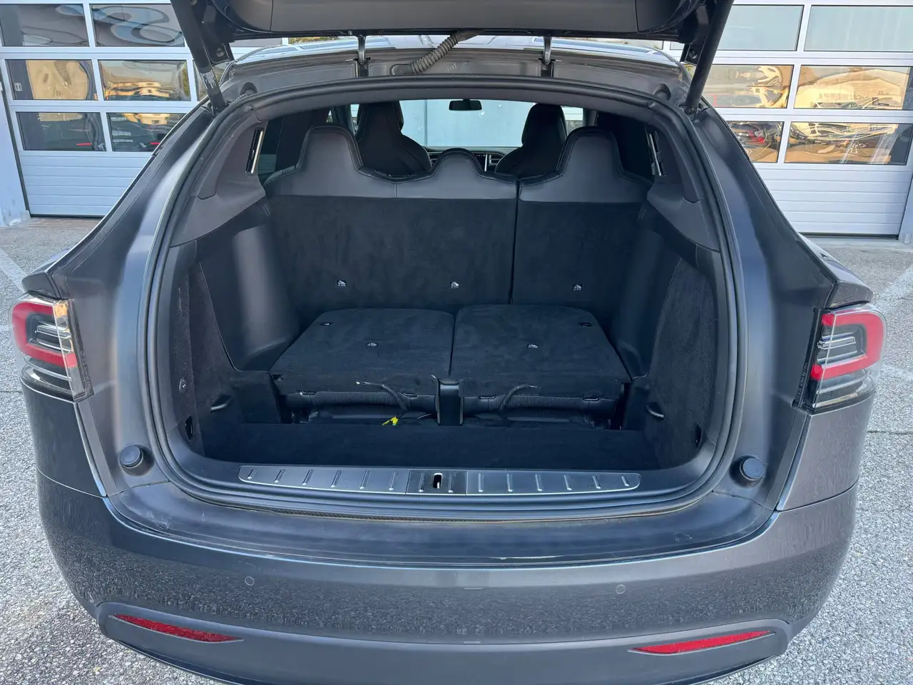 TESLA MODEL X 75D 525CH - 7 PLACES - 360° CAMÉRA - CAMÉRA D'AIDE AU STATIONNEMENT - HAYON ARRIÈRE ÉLECTRIQUE - 126.000 KMS