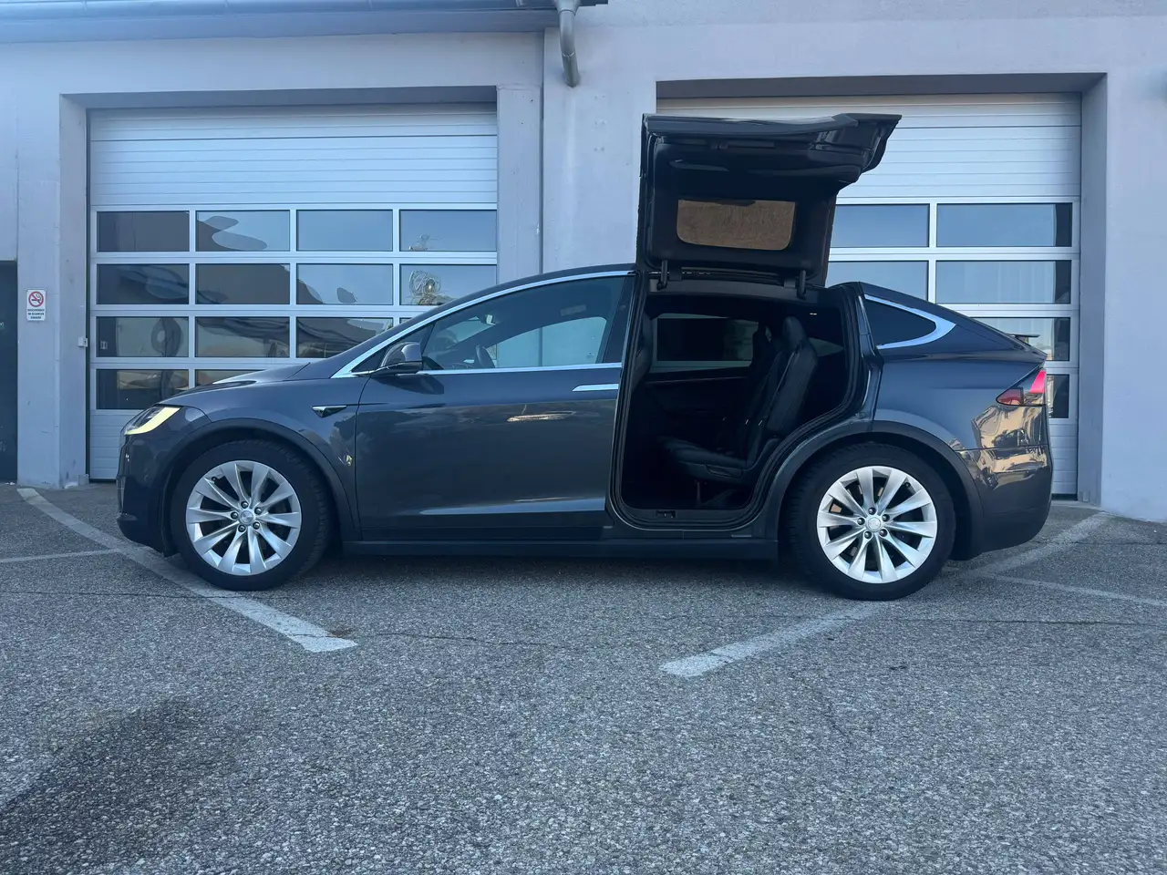 TESLA MODEL X 75D 525CH - 7 PLACES - 360° CAMÉRA - CAMÉRA D'AIDE AU STATIONNEMENT - HAYON ARRIÈRE ÉLECTRIQUE - 126.000 KMS
