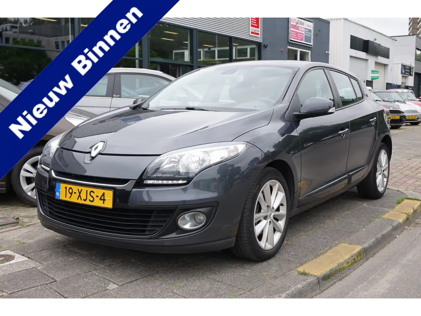 Renault Megane 1.2 TCe Expression, navigatie, 6 versnellingen, Cl Grijs - 1