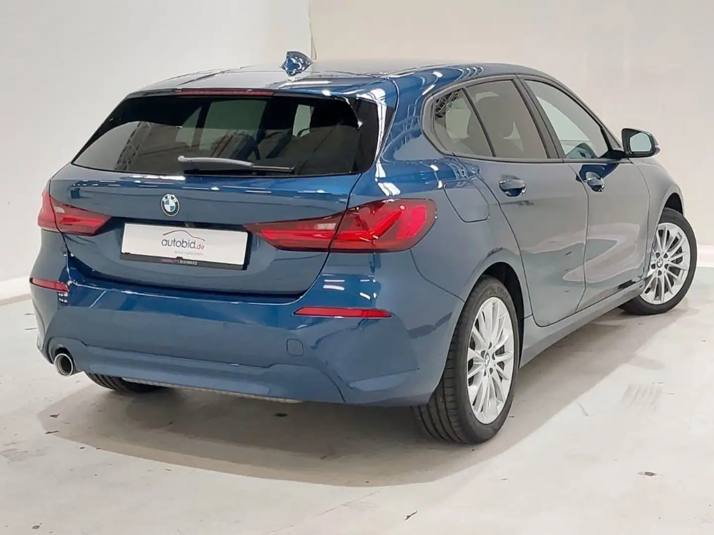 BMW 118 i Lim. Advantage LED SHZ ACC HiFi QI 2-Z RFK Blauw - 2