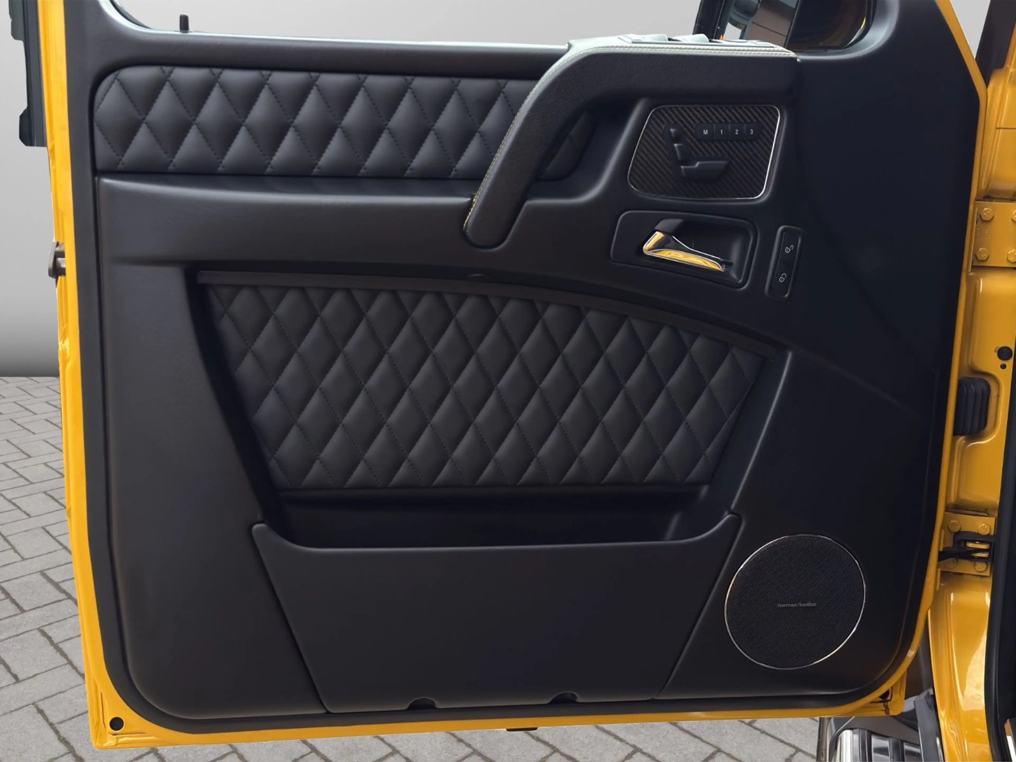 Mercedes-Benz G 63 AMG *SOLARBEAM*23"-ALU*DESIGNO*CARBON*ACC* — photo 14