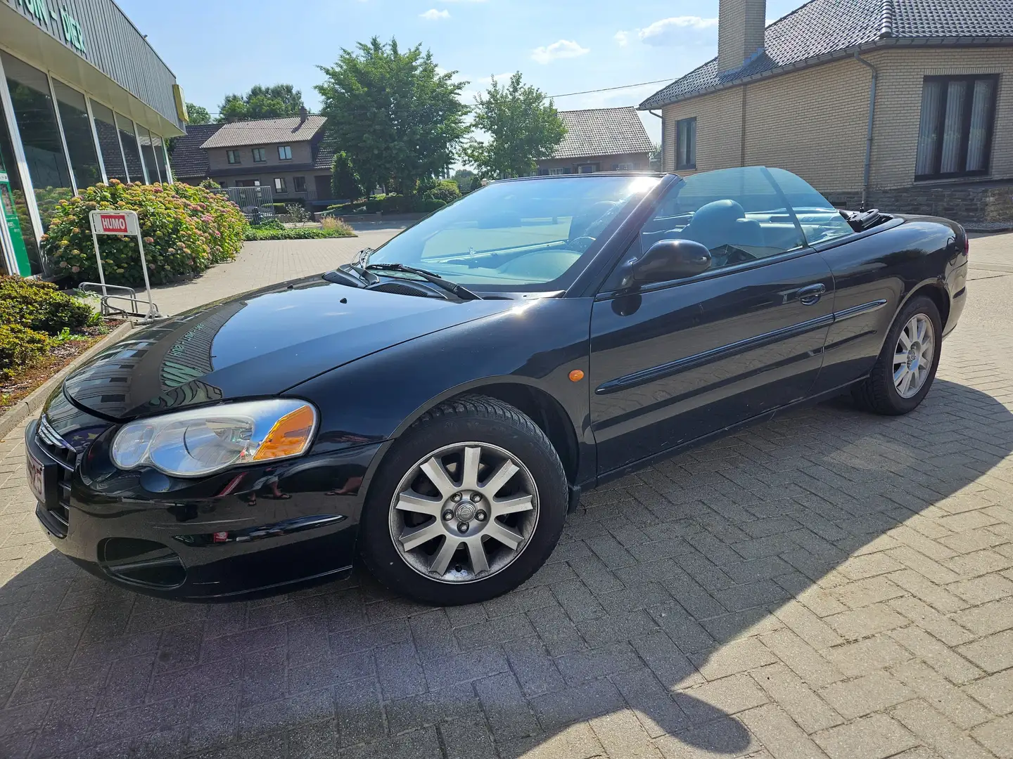 Chrysler Sebring Sebring Cabrio 2.7 Automatik Touring Zwart - 1