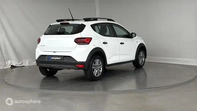 Dacia Sandero view 5