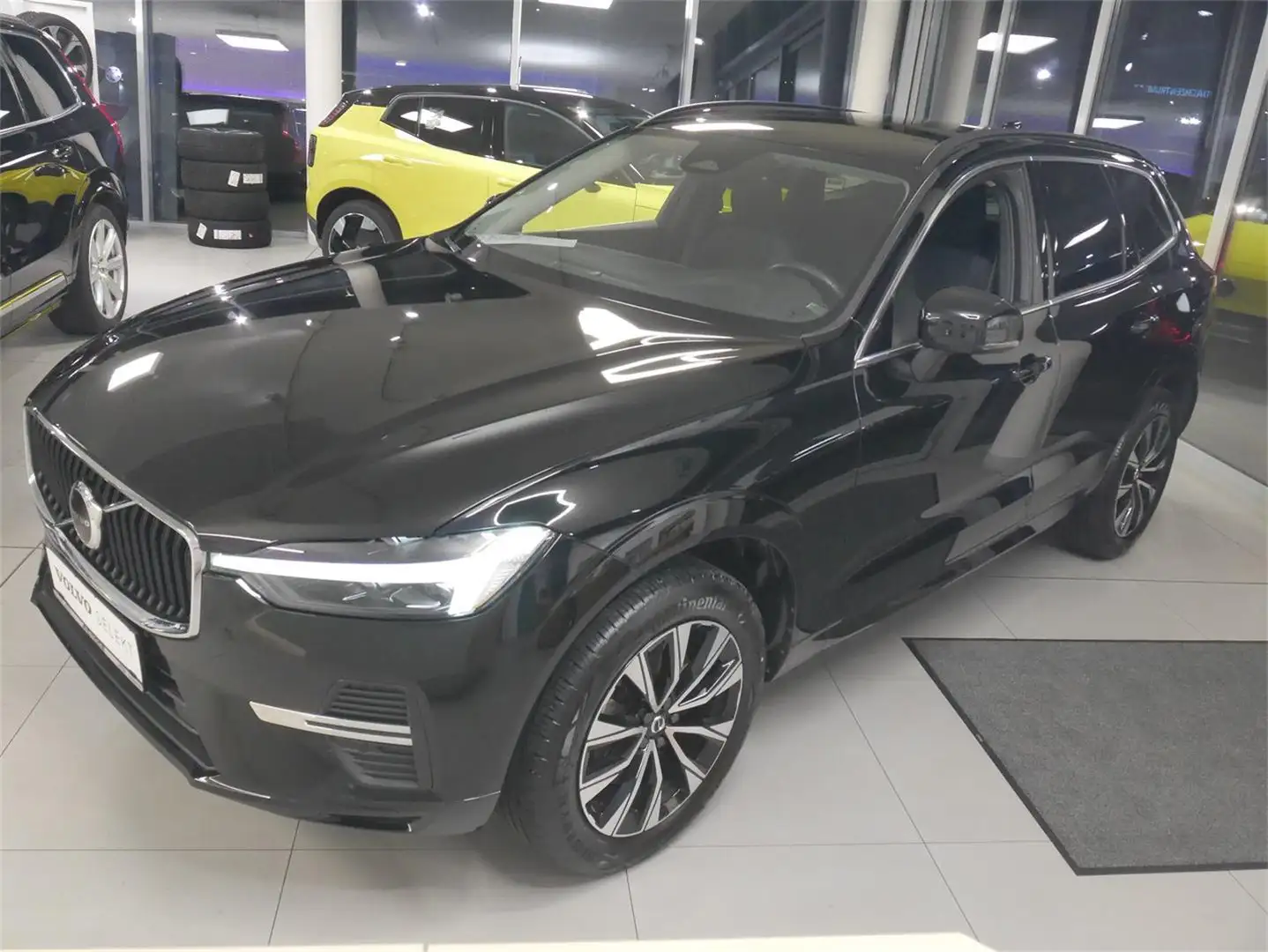 Volvo XC60 B4 (P) Geart. Core Schwarz - 2