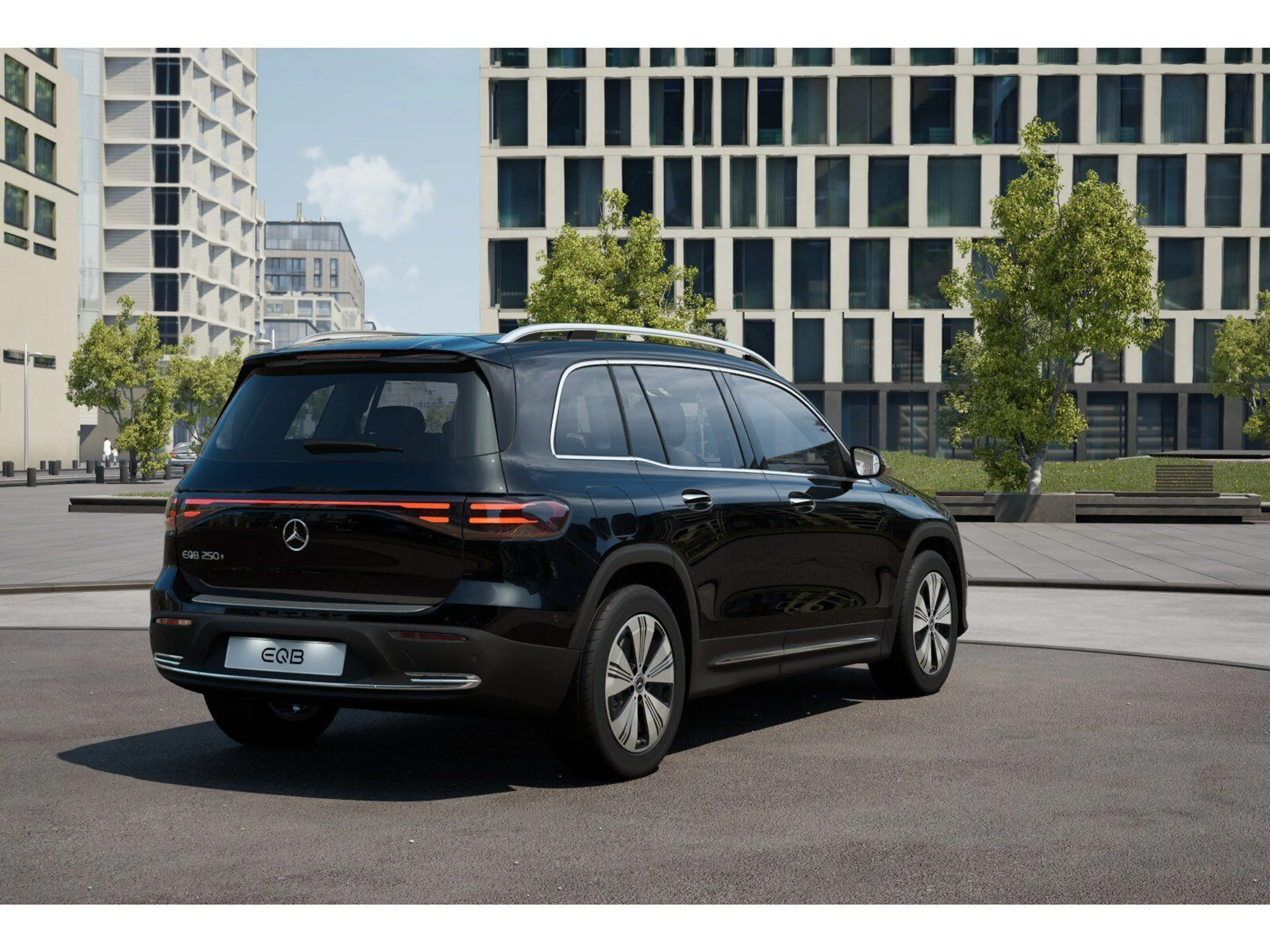 Mercedes-Benz EQB 250 PROGR-ADVA+ PANO FAP WINTER KEYLG SOUND — photo 4