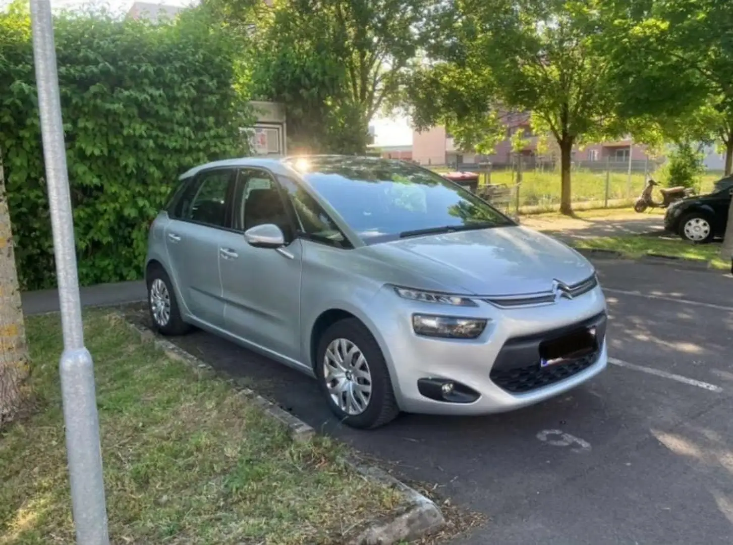 Citroen C4 Picasso e-HDi 115 Attraction - 1