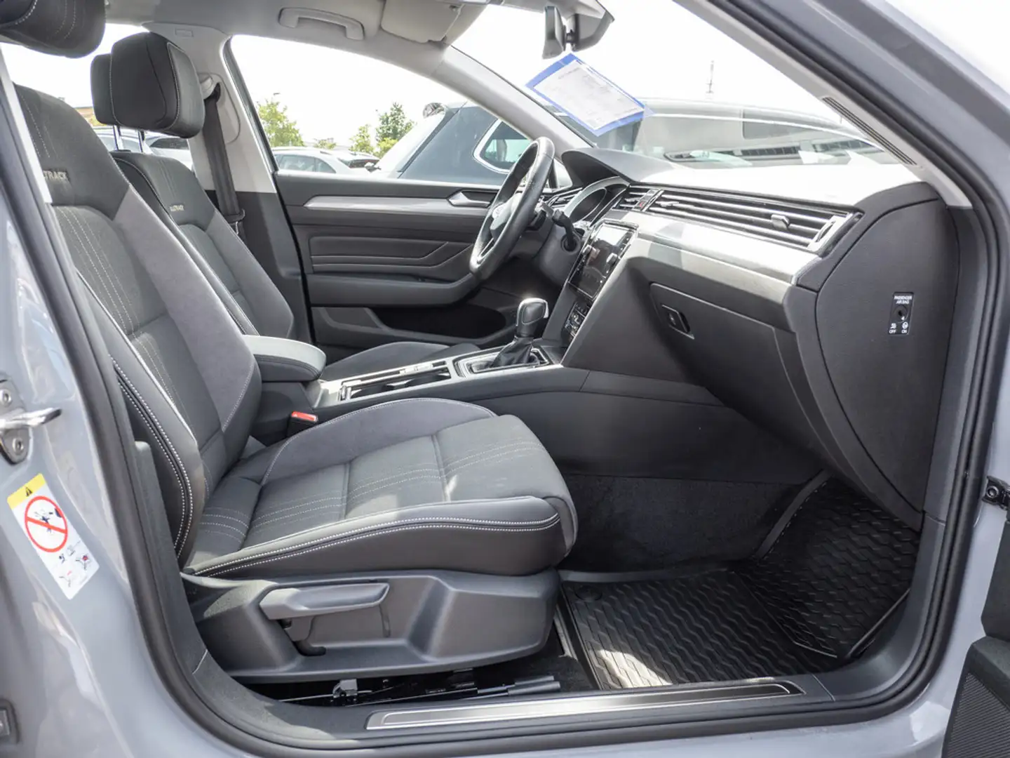 Volkswagen Passat Alltrack 2.0 TDI 4MOTION ACC LED PANO Gri - 2