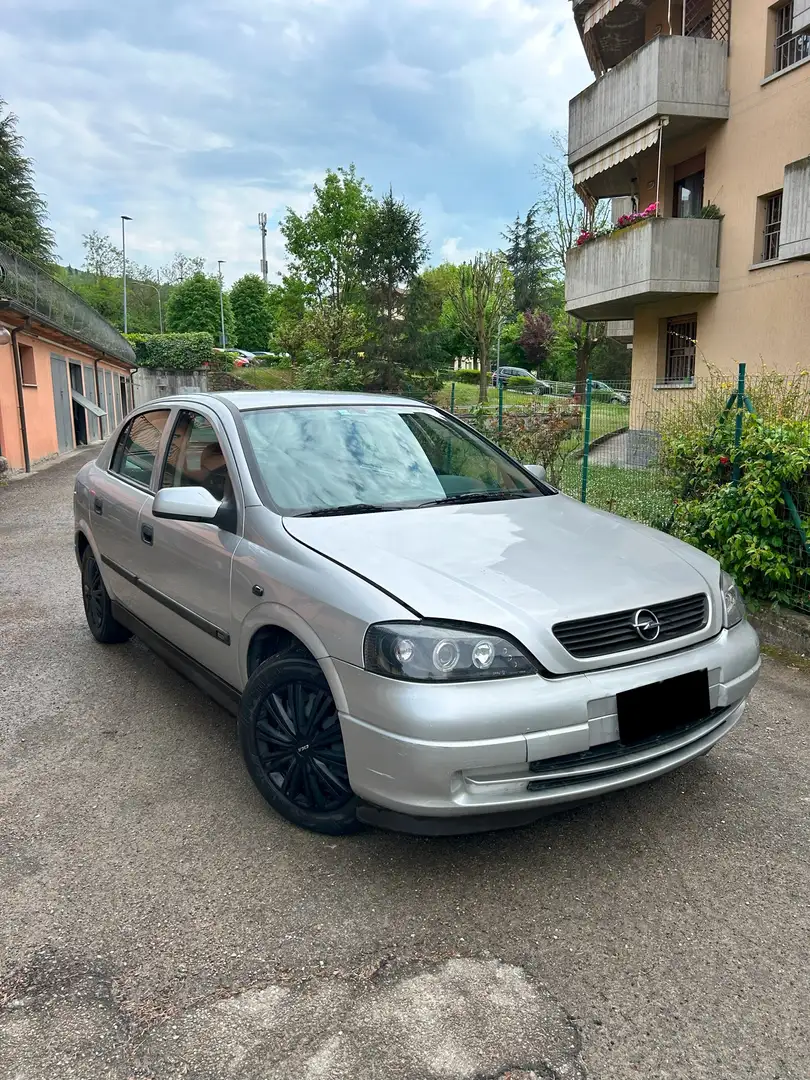 Opel Astra 1.2 - 1