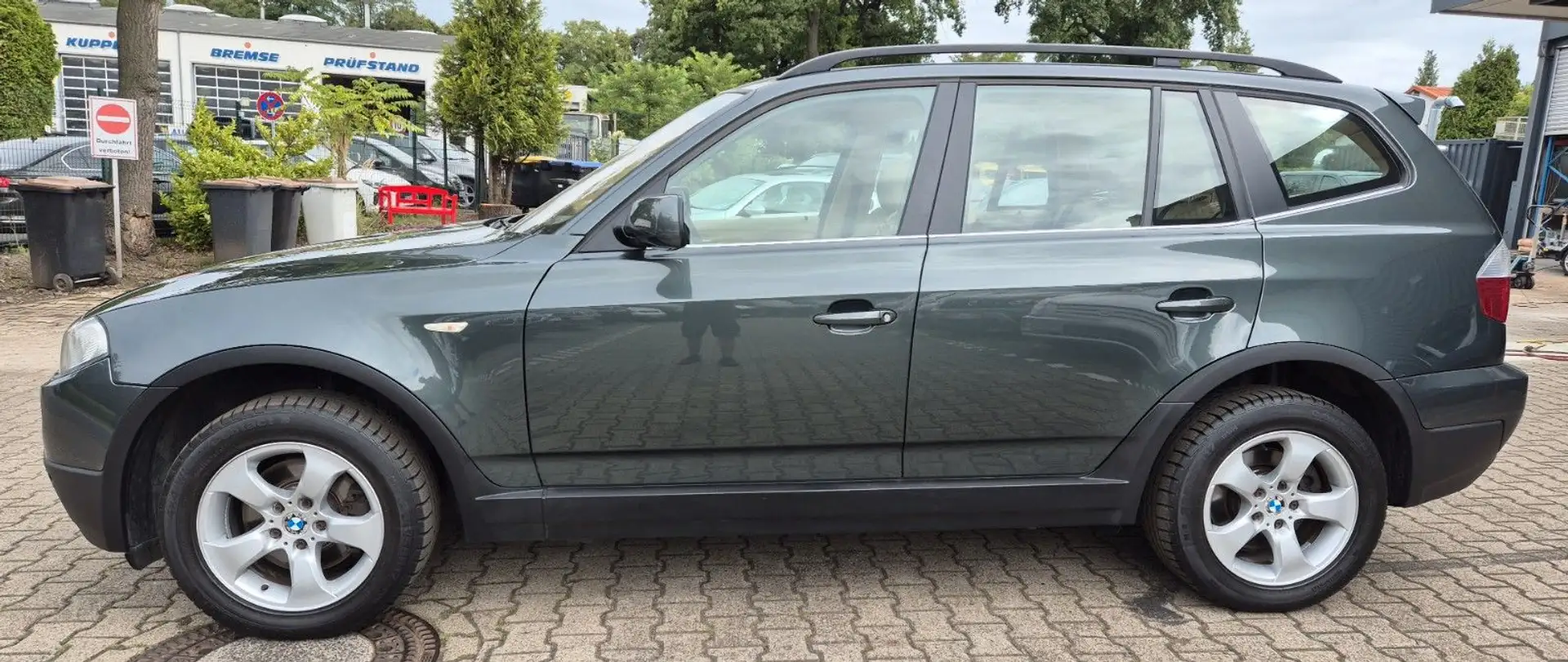 BMW X3 2.5si 218 PS PDC LPG BENZIN SITZHEIZUNG Grün - 2