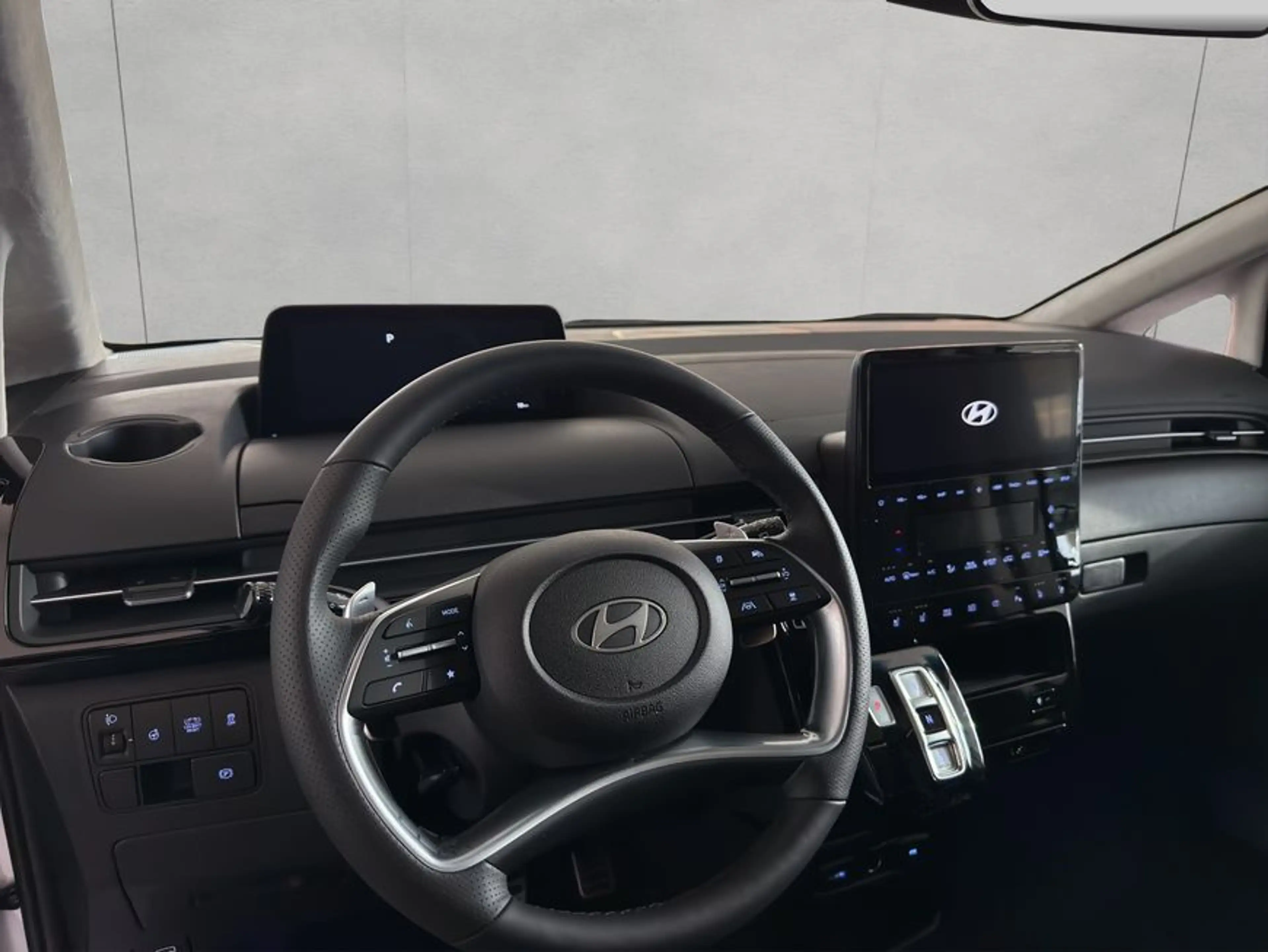 Hyundai STARIA STARIA 1.6 T-GDI HEV Signature 118 kW, 5-türig — photo 13