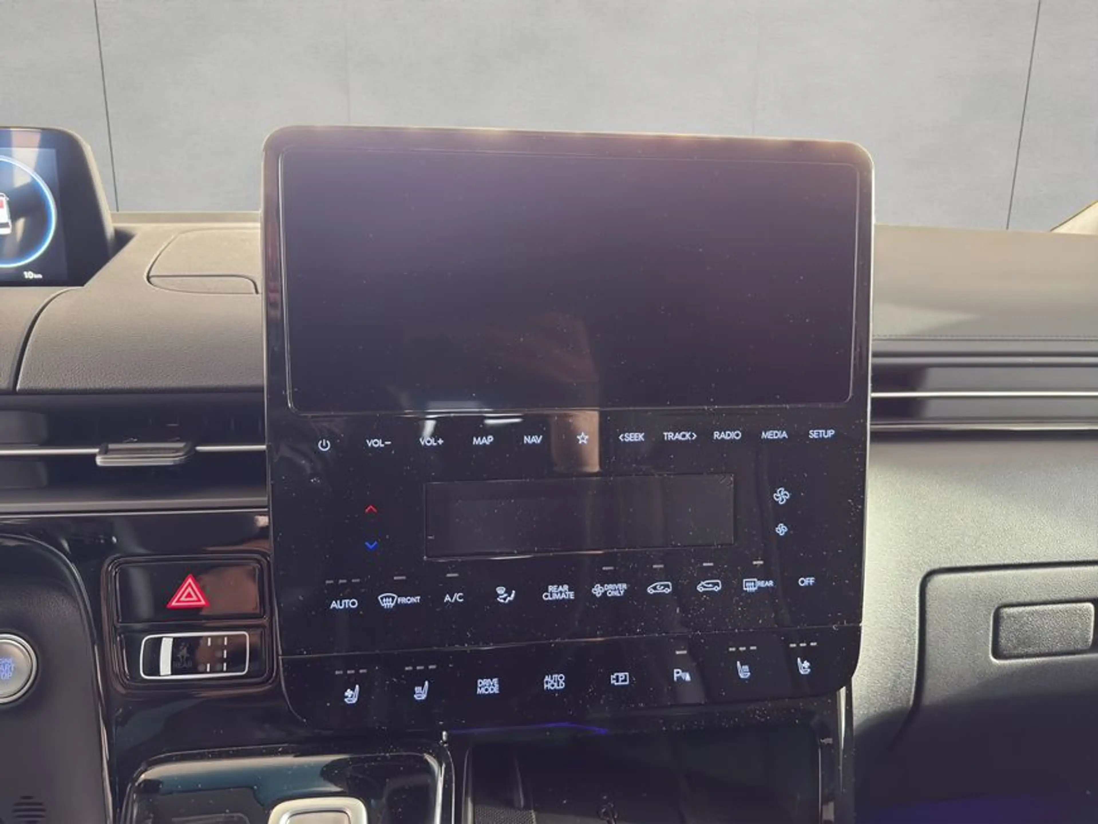 Hyundai STARIA STARIA 1.6 T-GDI HEV Signature 118 kW, 5-türig — photo 15
