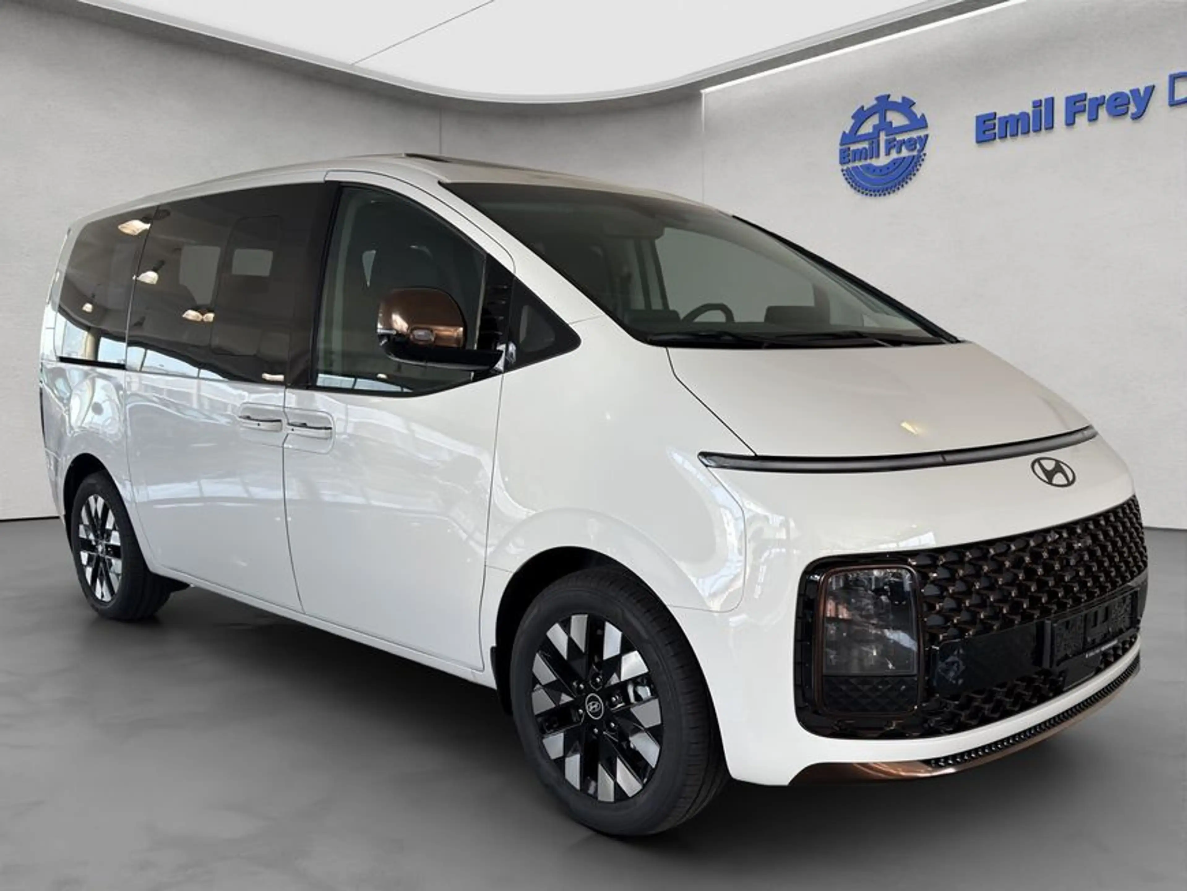 Hyundai STARIA STARIA 1.6 T-GDI HEV Signature 118 kW, 5-türig — photo 8