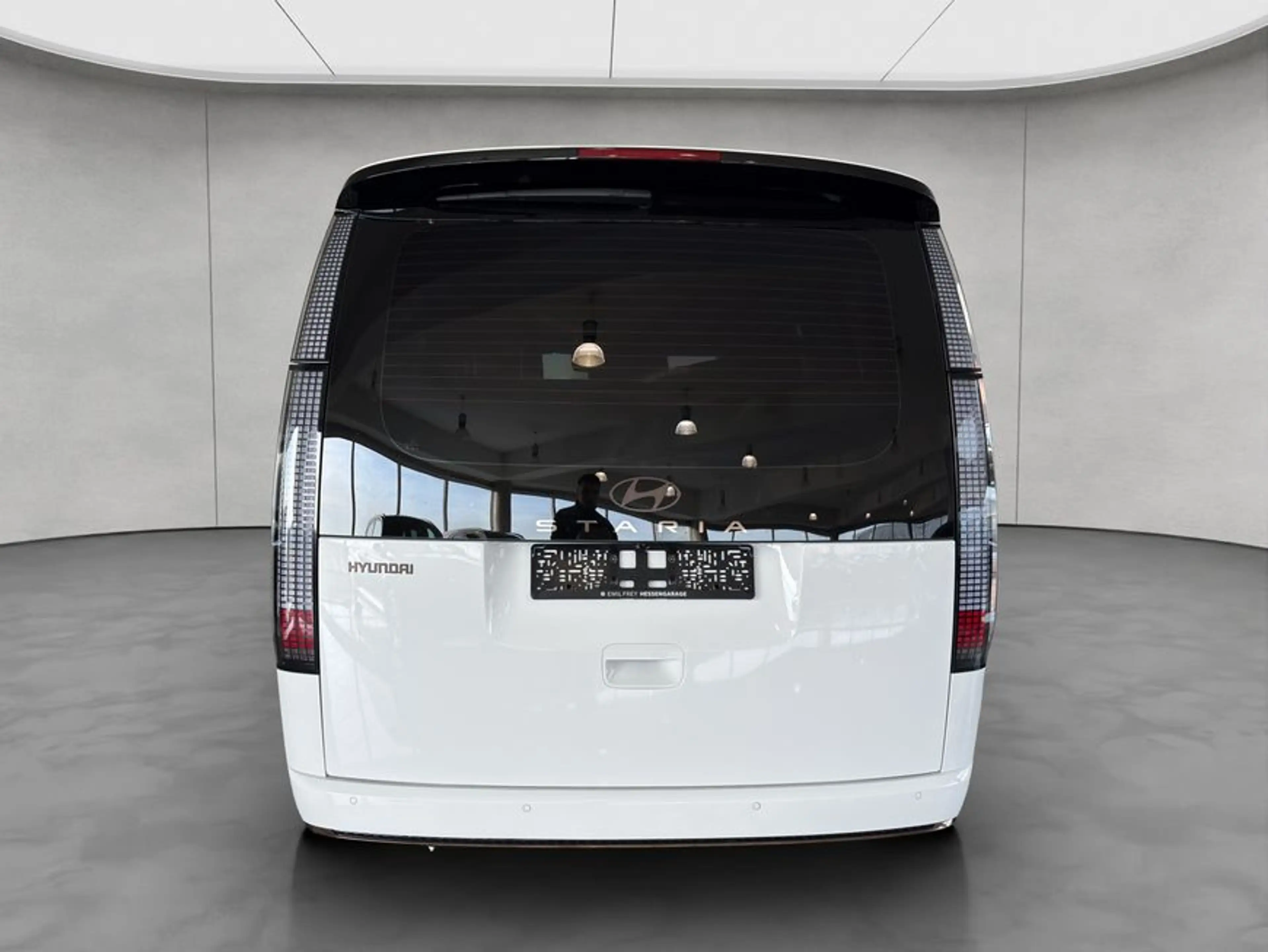 Hyundai STARIA STARIA 1.6 T-GDI HEV Signature 118 kW, 5-türig — photo 4
