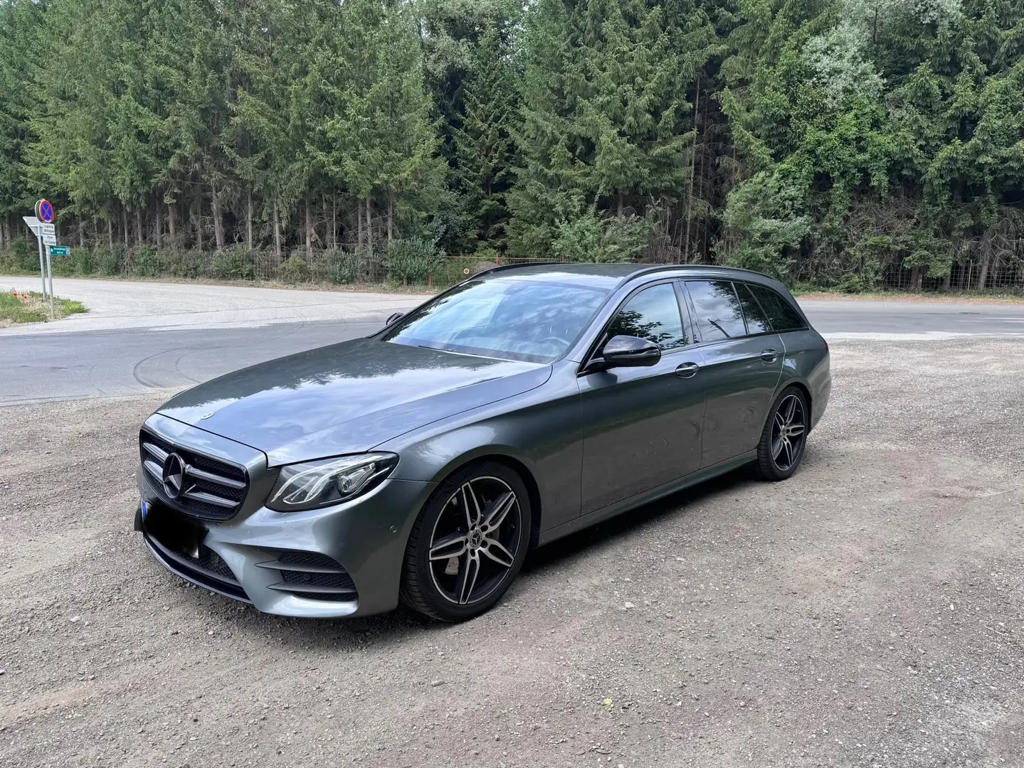 Mercedes-Benz E 220 E 220 d T Aut. Grau - 1