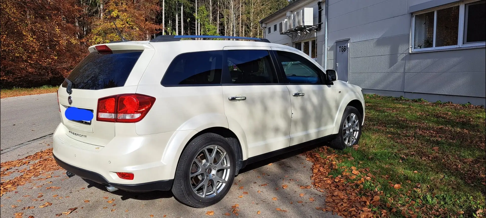 Fiat Freemont 2.0 Multijet 16V DPF Automatik TÜV  Allrad Lounge - 2